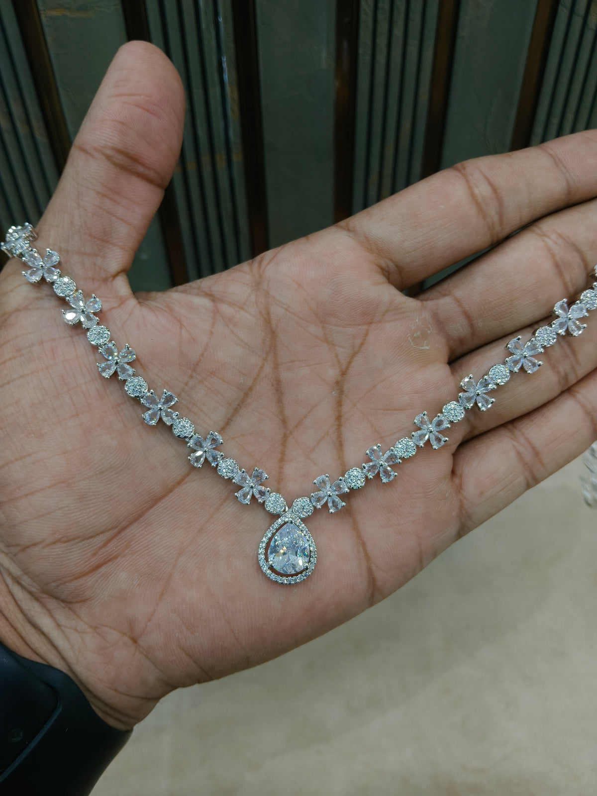 Silver Ad Necklace Mary Sets