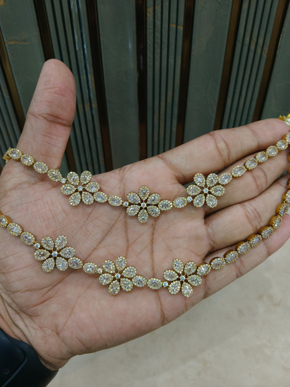 Antique White Ad Layered Necklace Kaia Sets