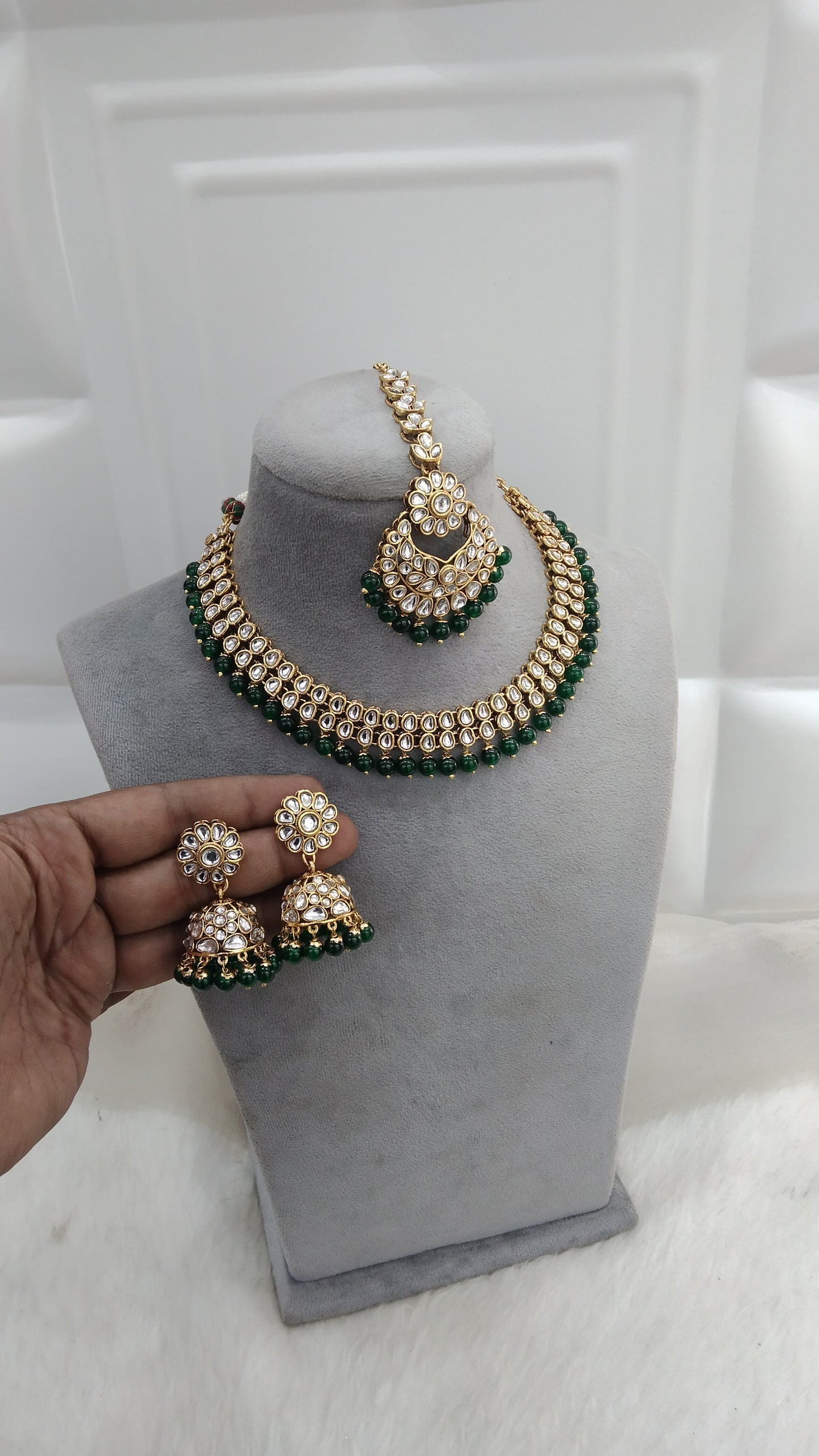 Babli Kundan Green Necklace Jewellery Set