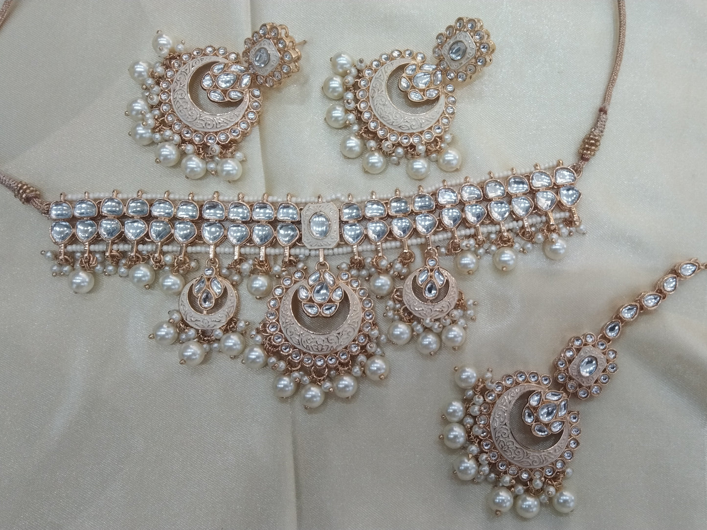 Freya White kundan Indian Choker Jewellery Set