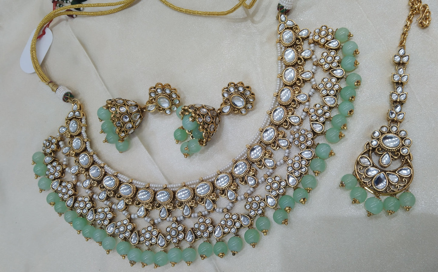 Garry Pista kundan Indian Necklace Jewellery Set