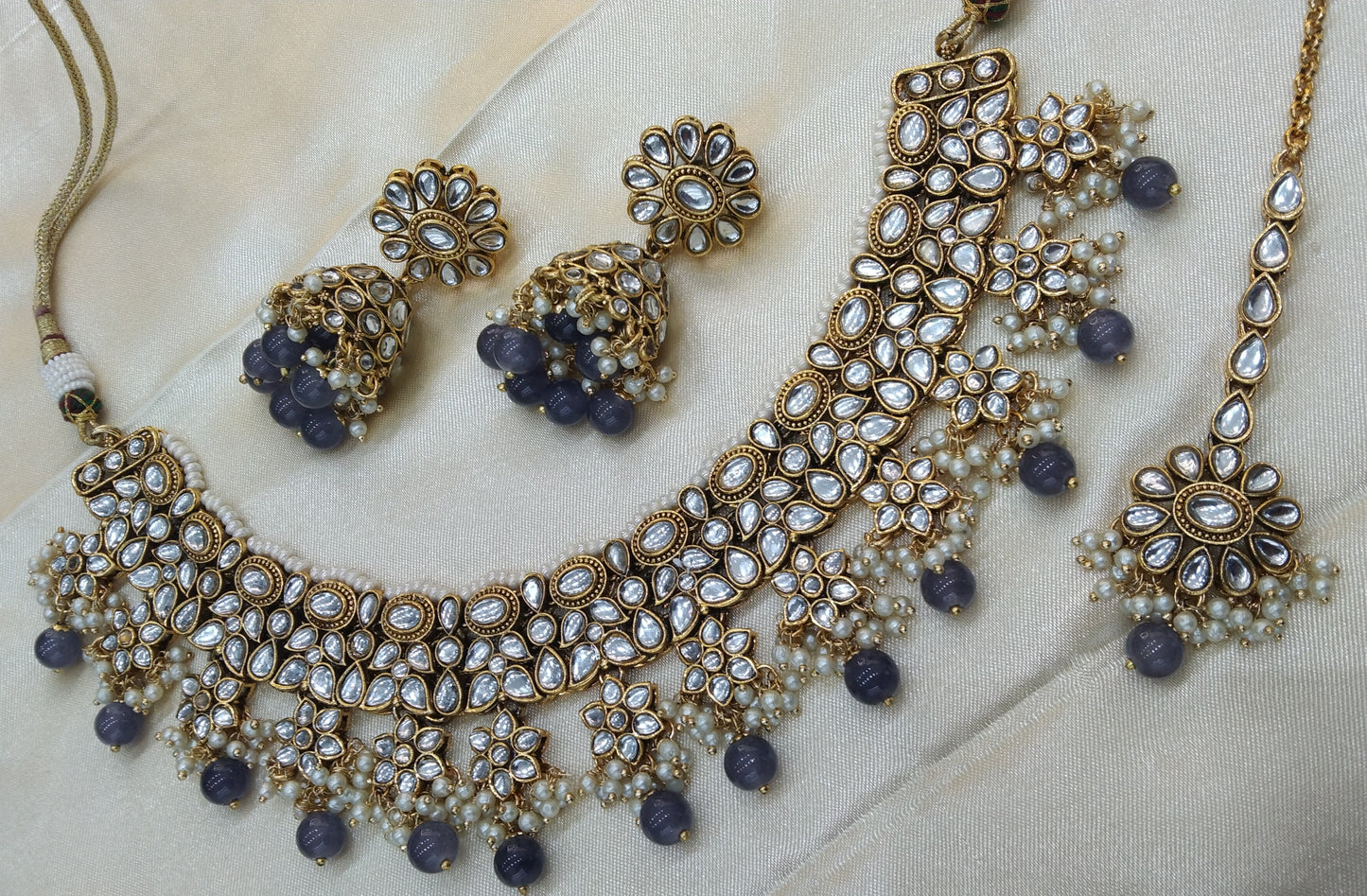 Ishani Grey kundan Indian Necklace Jewellery Set