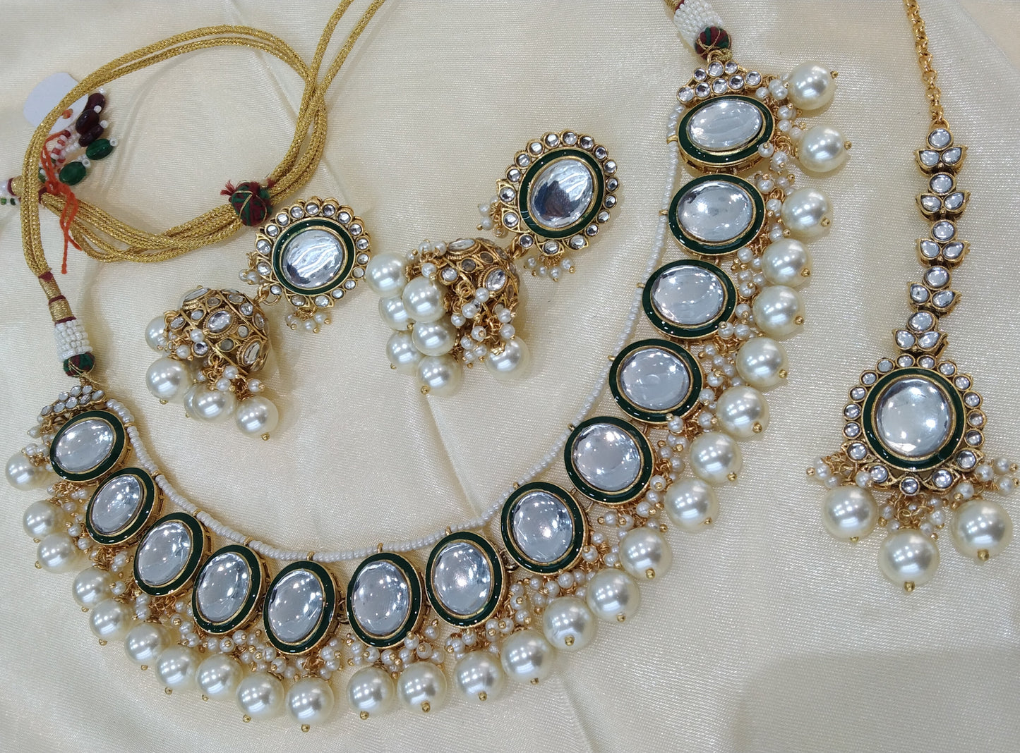 Janki White kundan Indian Necklace Jewellery Set
