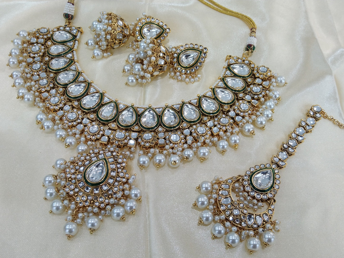 Kiran White kundan Indian Necklace Jewellery Set
