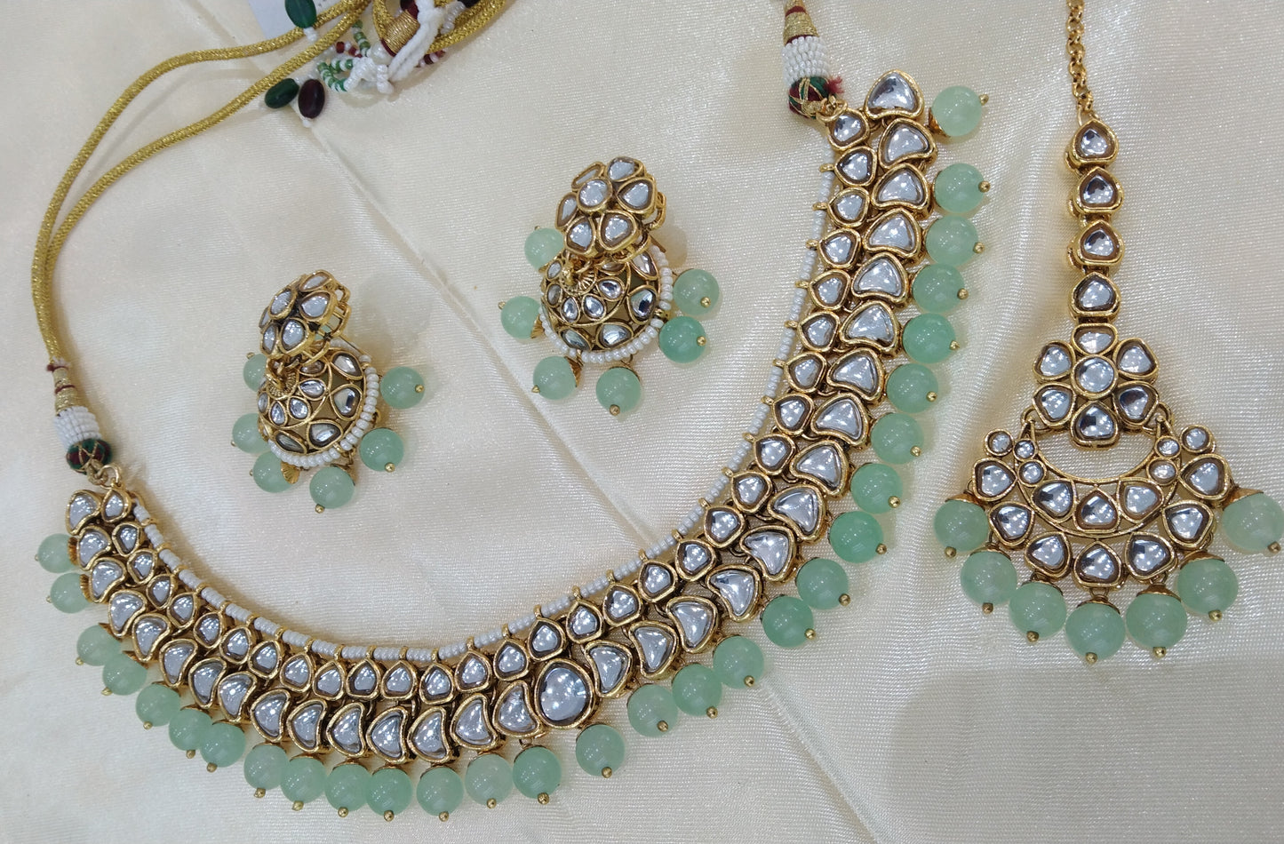 Kevi Pista kundan Indian Necklace Jewellery Set