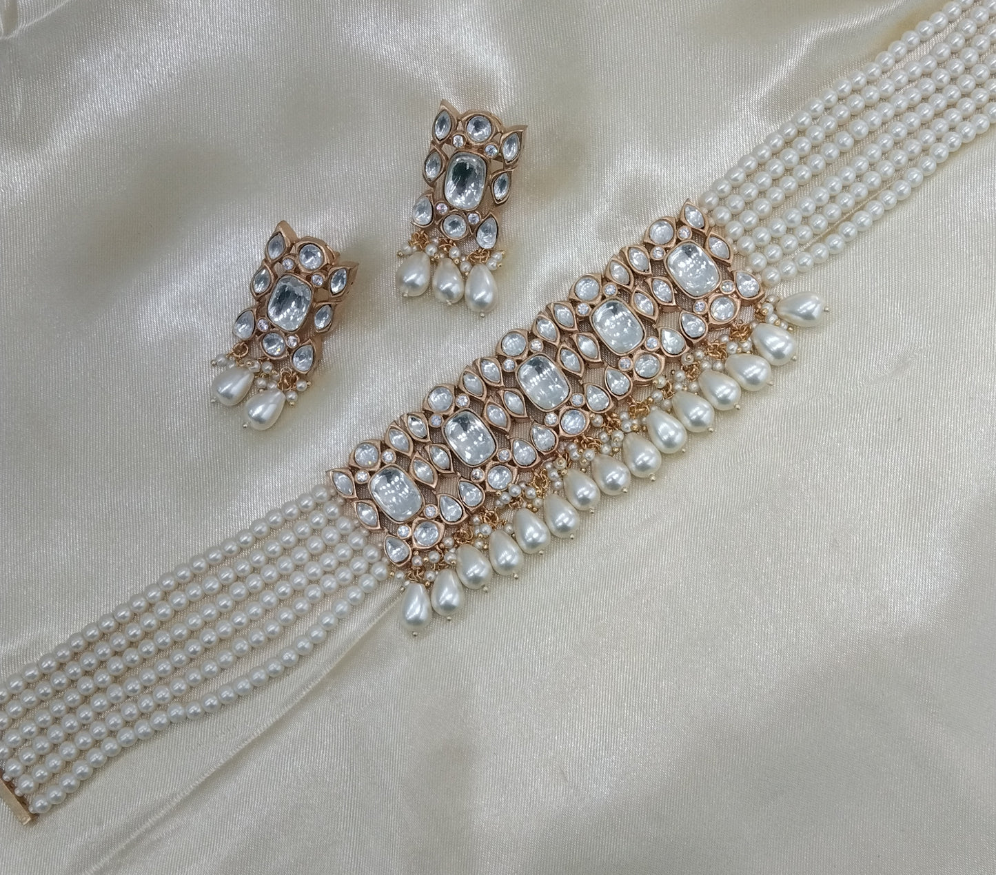 Neha White kundan Indian Choker Jewellery Set