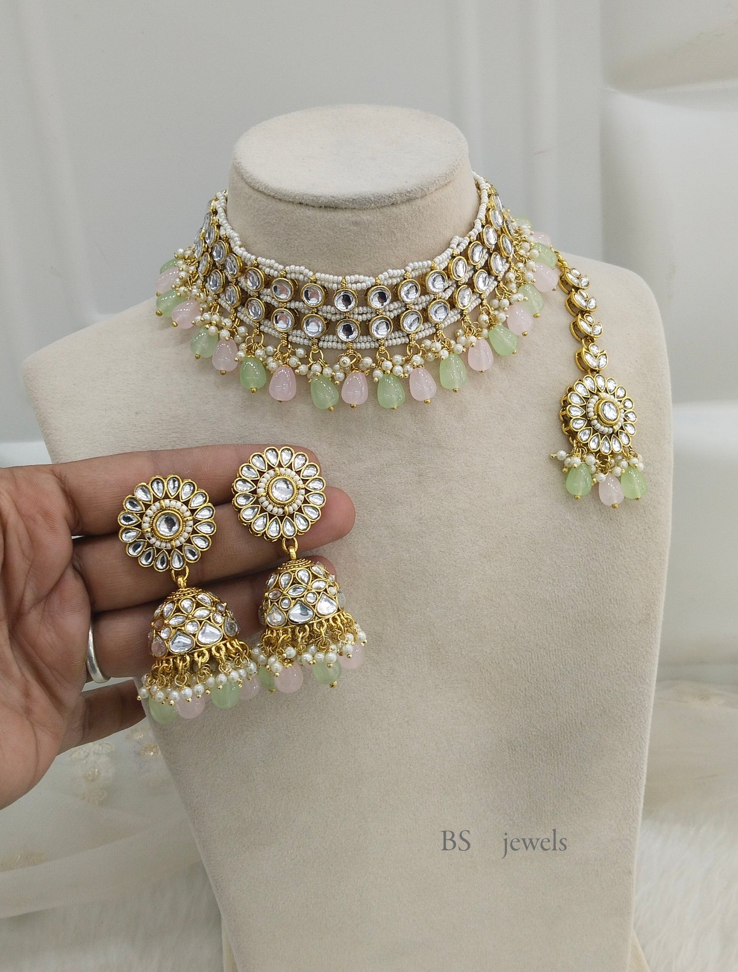 Raakaa Pista Pink Kundan Jewelry choker Set