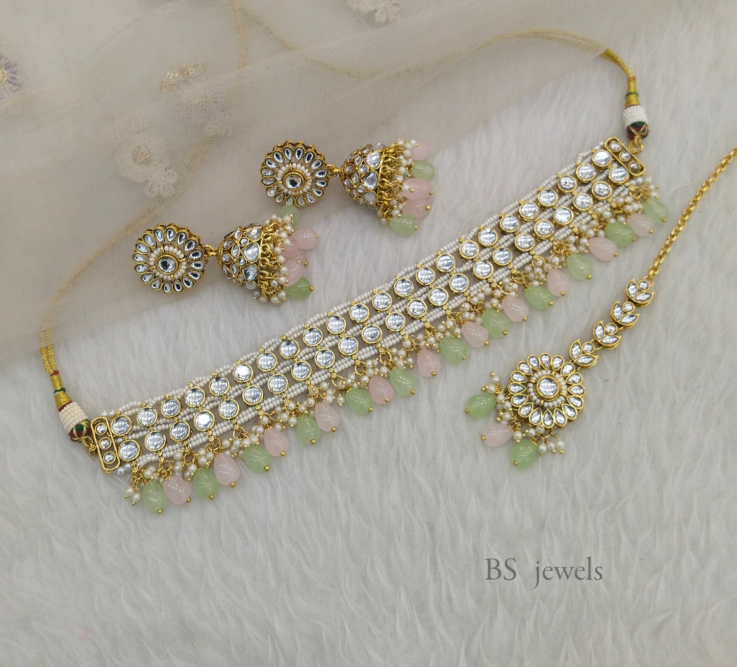 Raakaa Pista Pink Kundan Jewelry choker Set