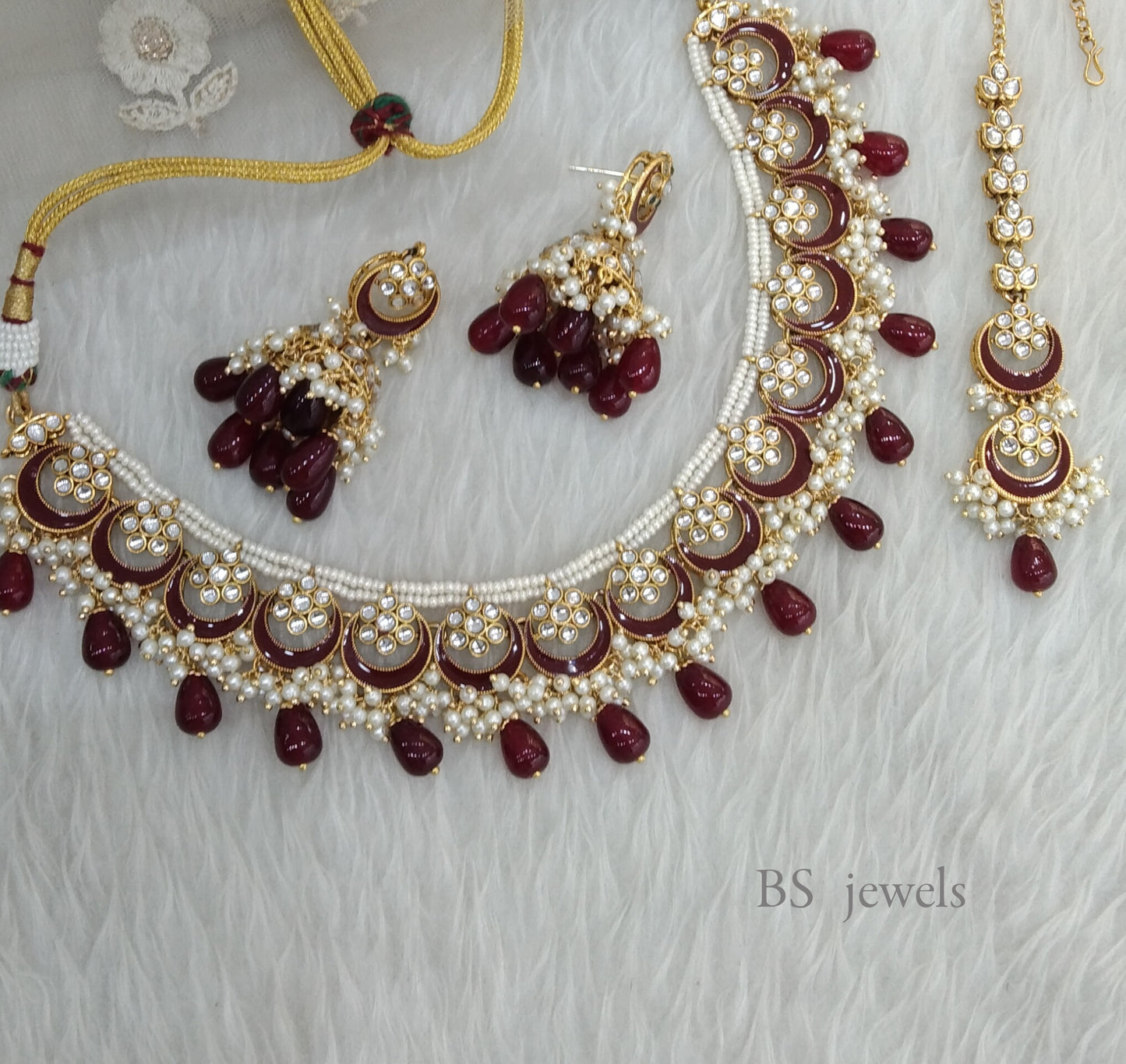 Tanvi Maroon Kundan Jewelry Set