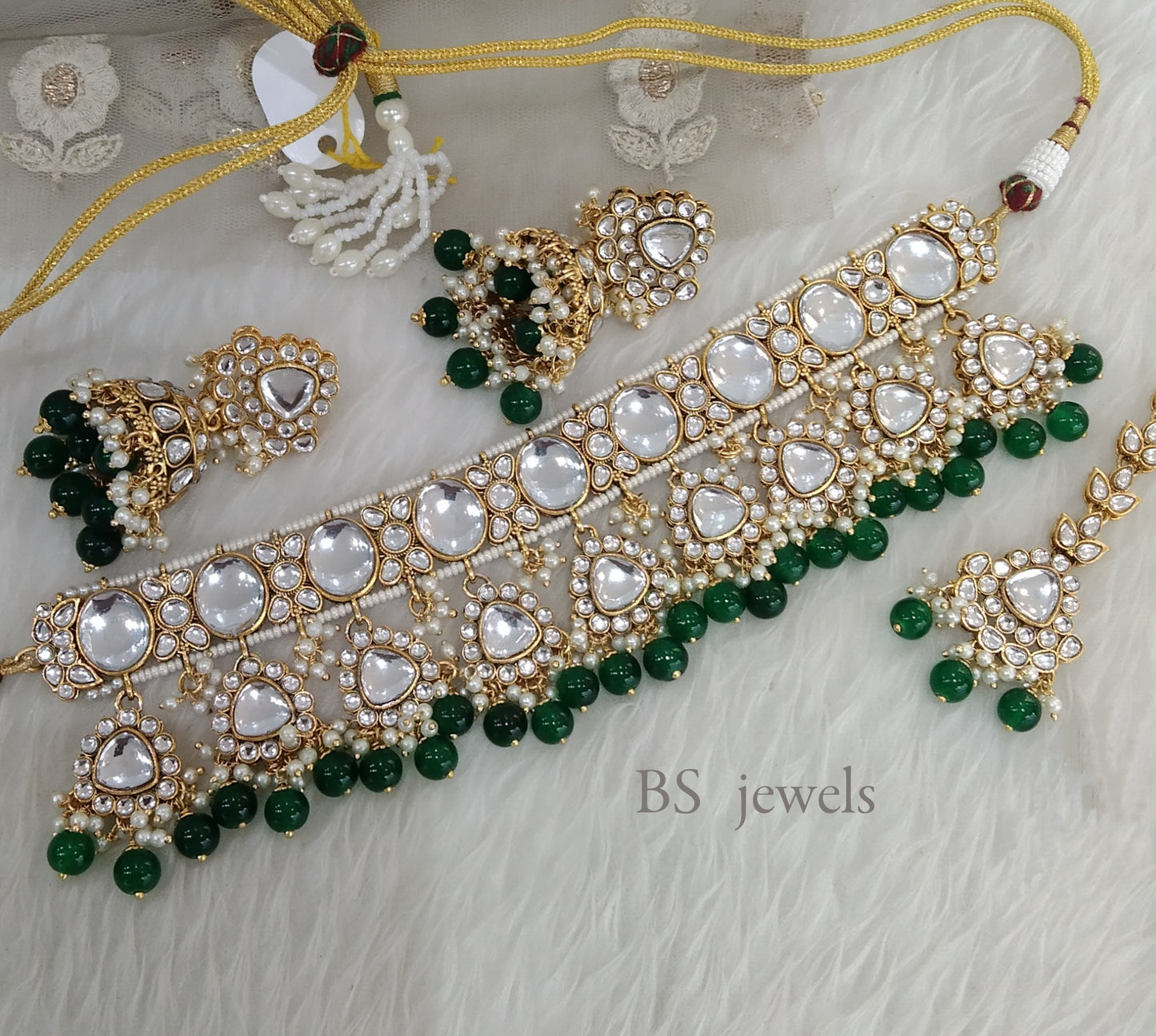 Taani Green Kundan Choker set Earrings Jewelry