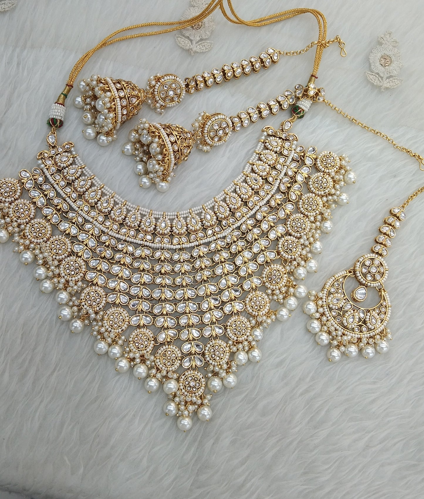Tiya Kundan Necklace White Jewelry Bridal Set