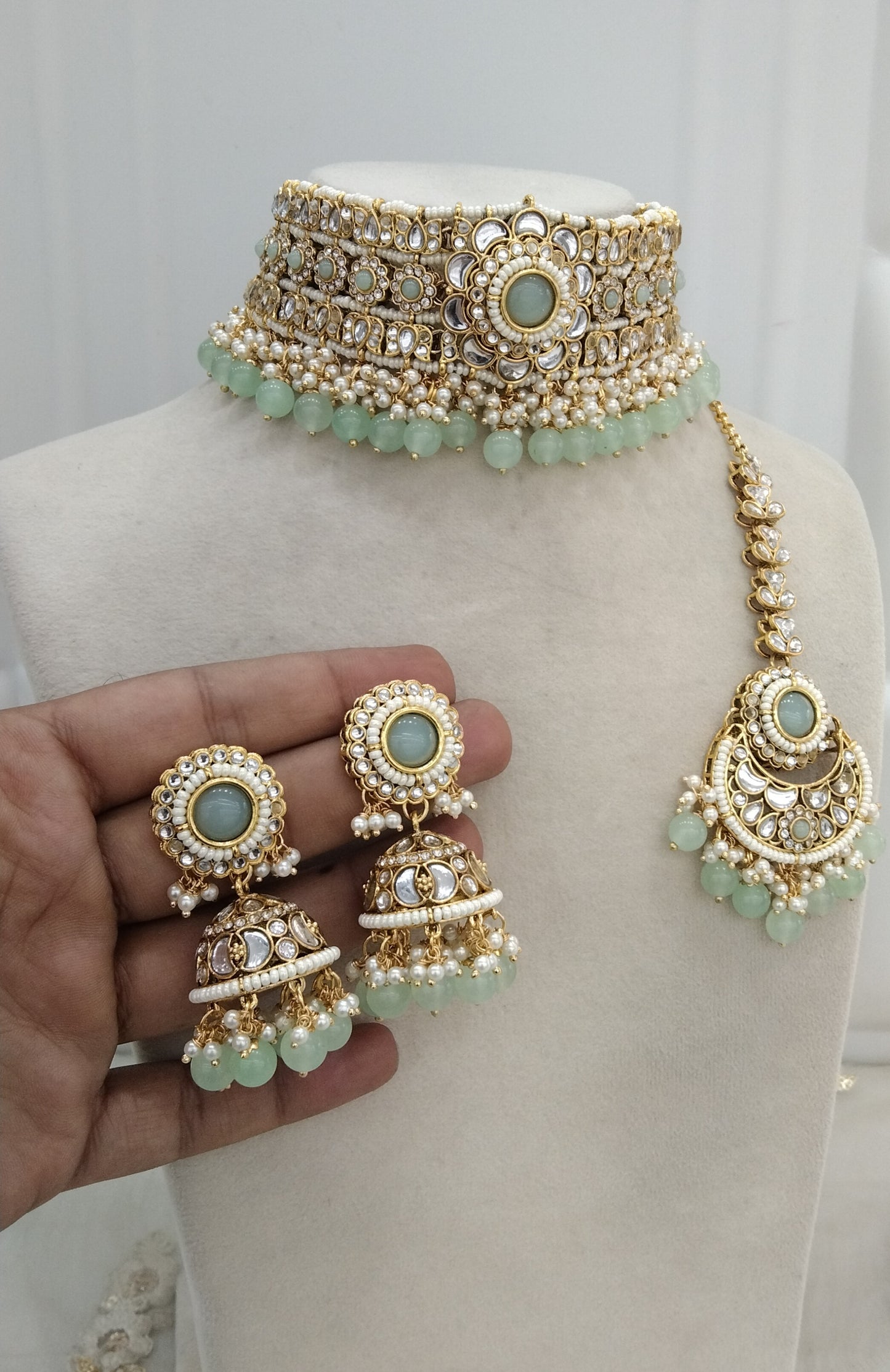 Kundan Choker Pista Jewelry Preeti Set