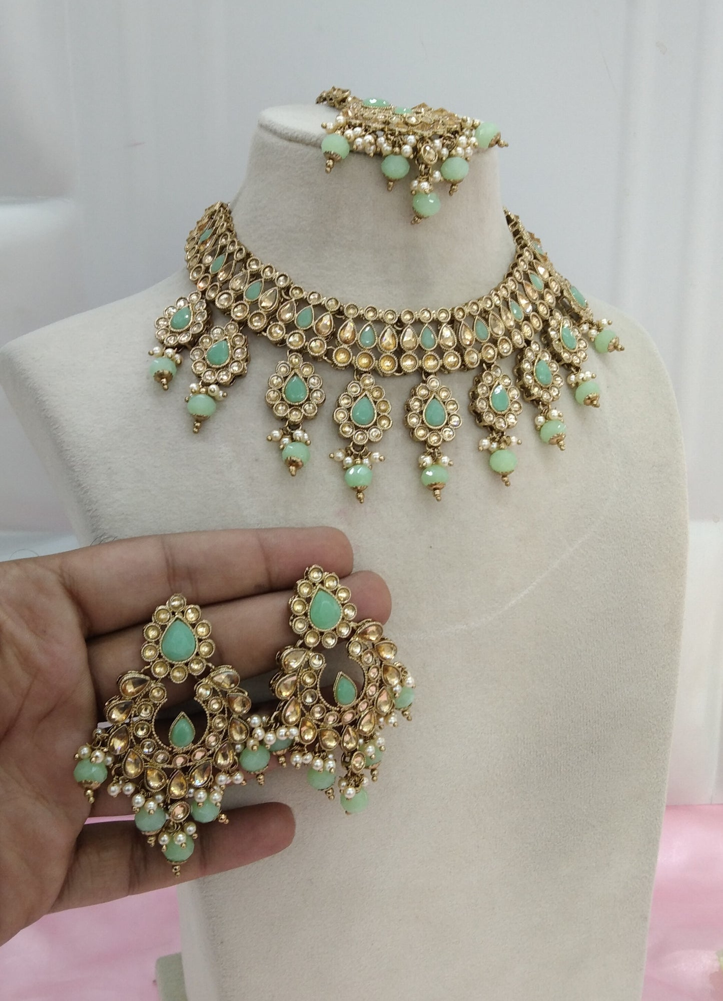 Pista Kundan Necklace Jewellery Hero  Set