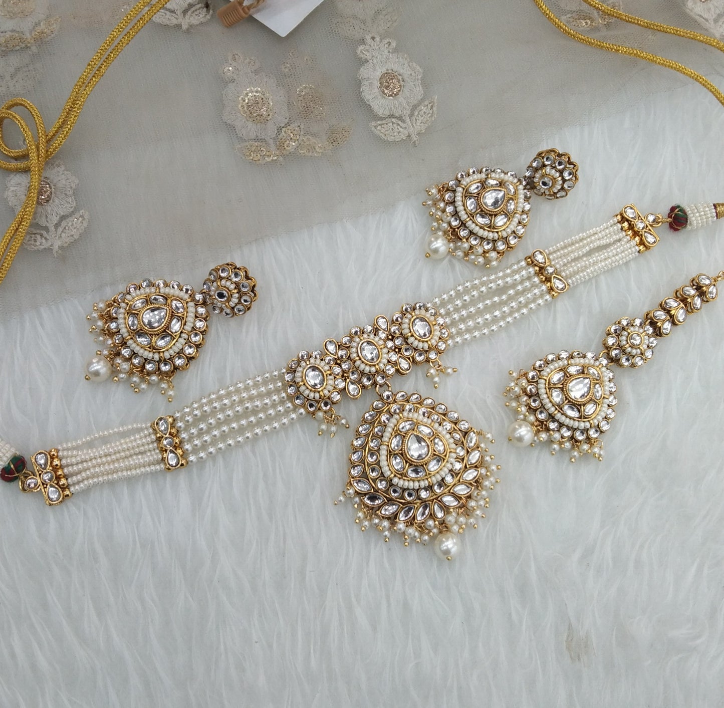 White Kundan Choker Jewellery Faham Set