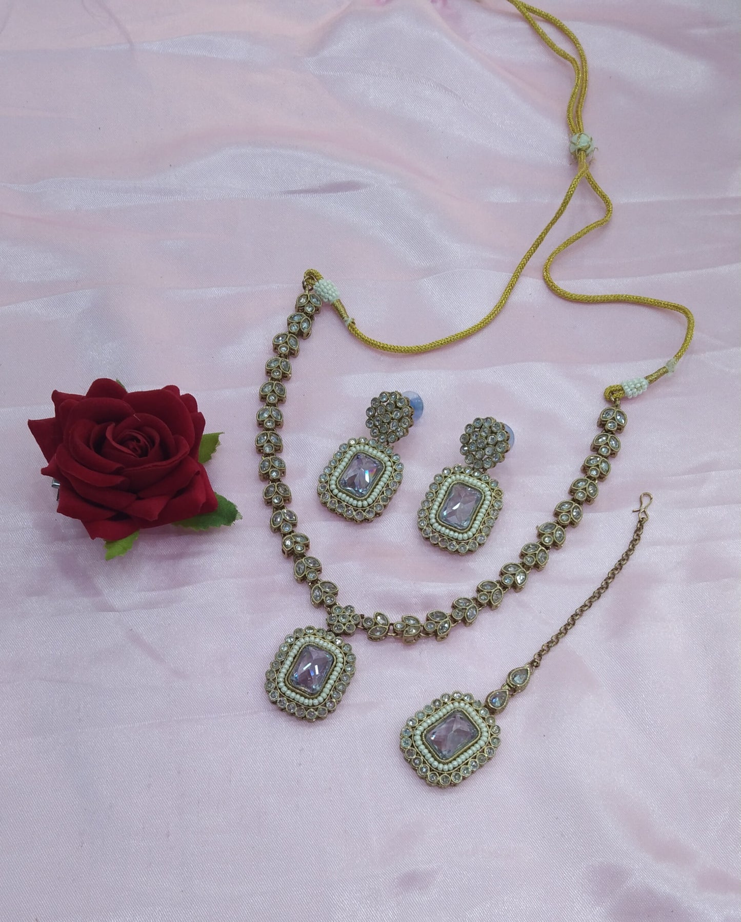 Gold  White Necklace Jewellery Rishi Set