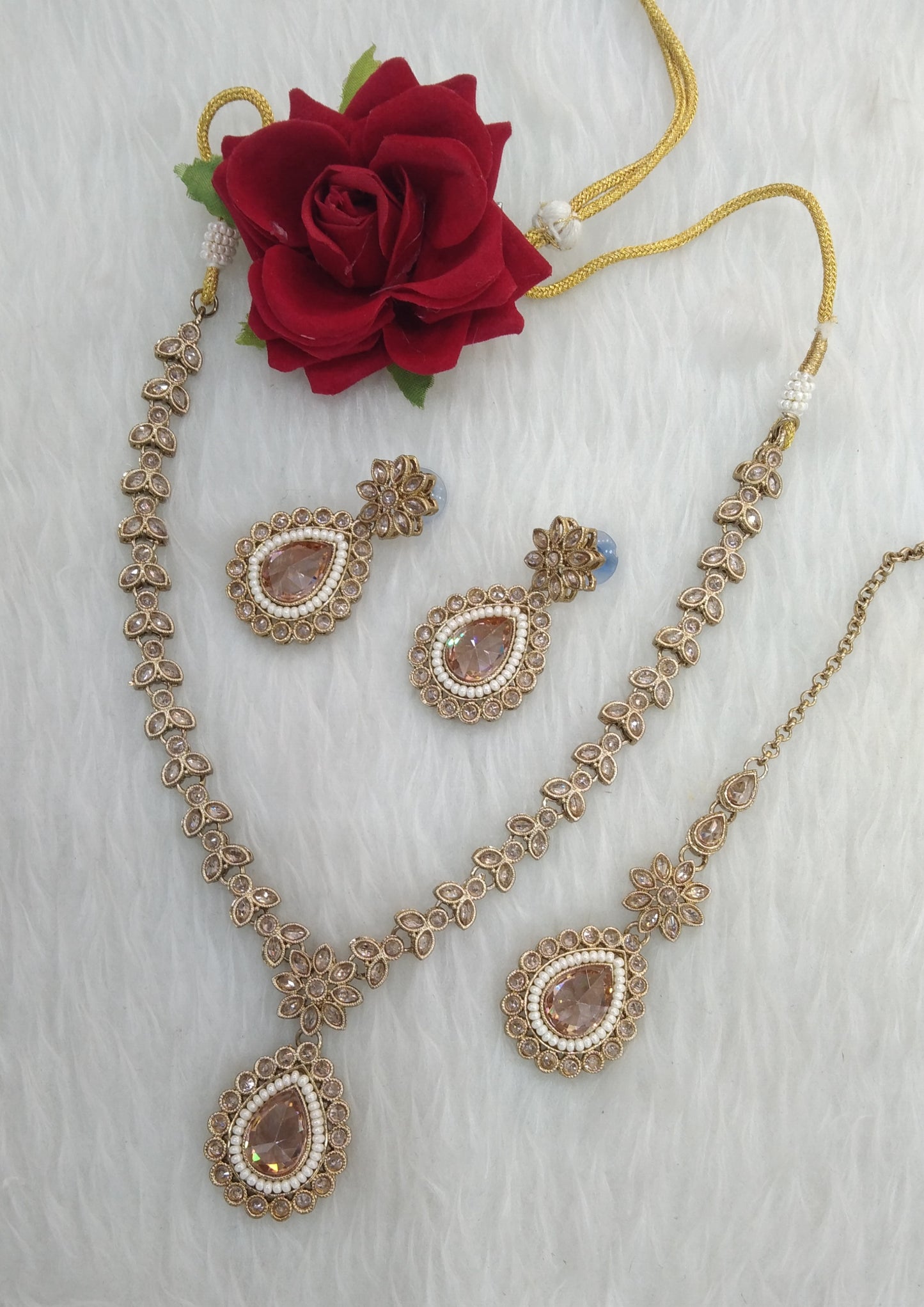 Antique Golden Necklace Jewellery Rishi Set