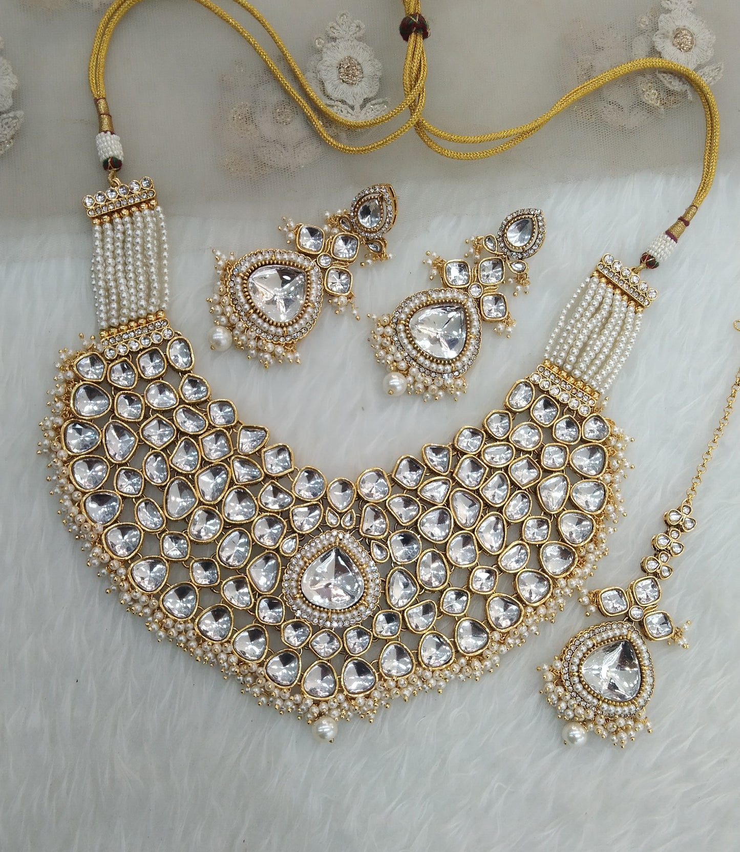 Gold white Kundan Necklace Jewellery Arjun Set