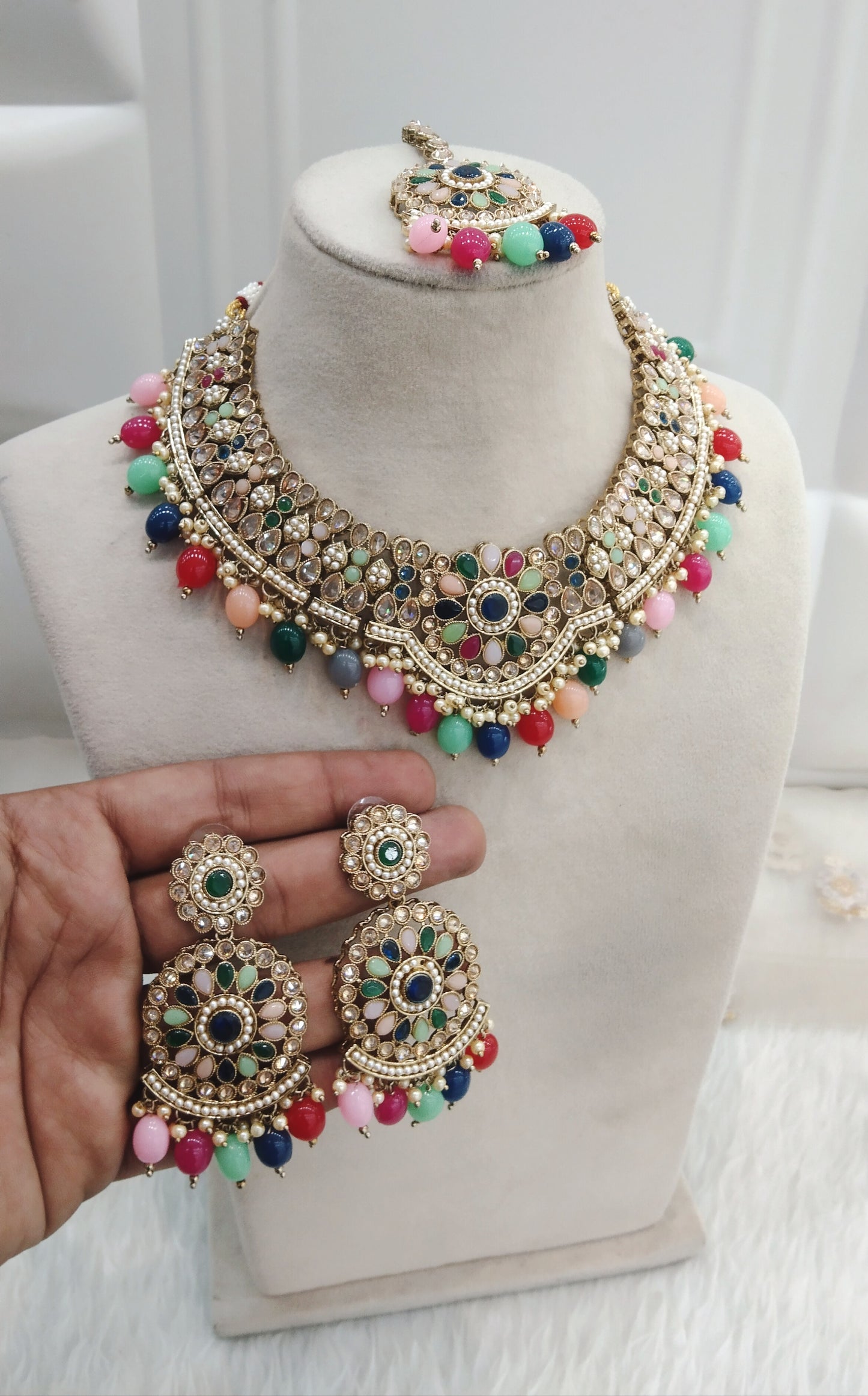 Multi color necklace Jewellery Cello Set