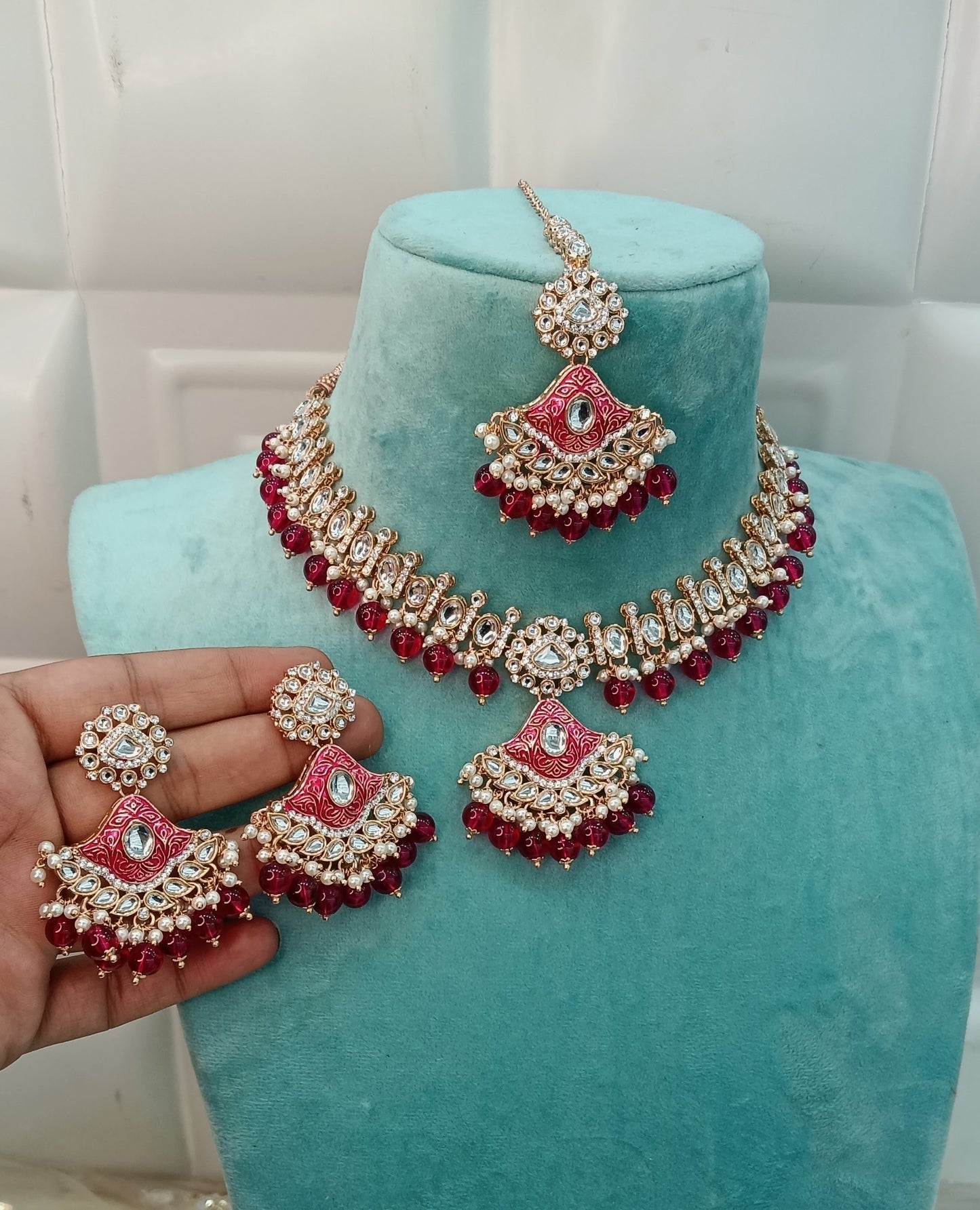 Majenta Kundan 21 Karet Necklace Jewellery Hipi Set