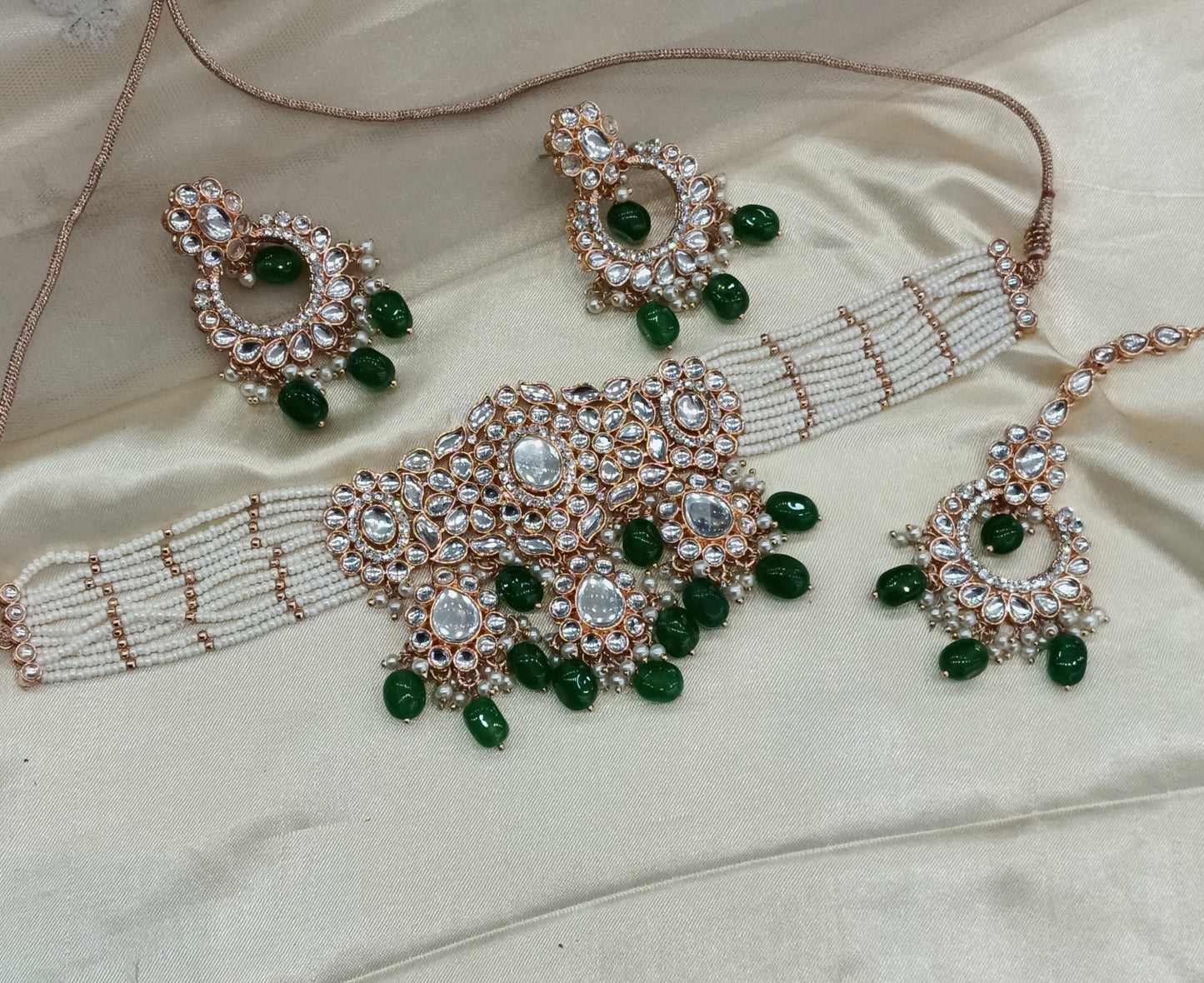 Green Kundan 21 Karet Choker Jewellery Huchi Sett