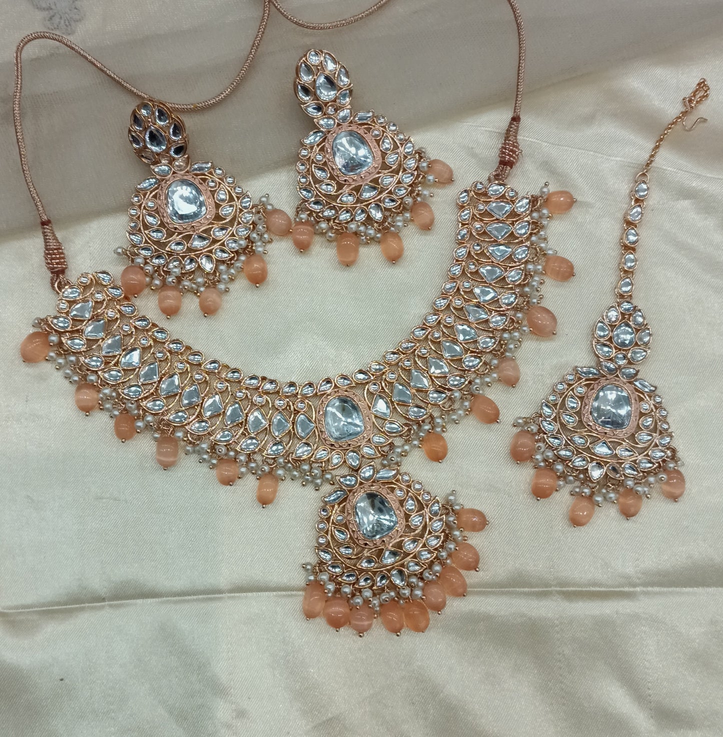 Pech Kundan 21 Karet Necklace Jewellery Hari Set