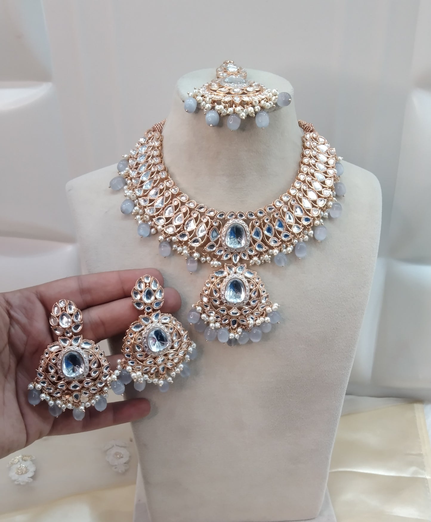 Grey Kundan 21 Karet Necklace Jewellery Hari Set
