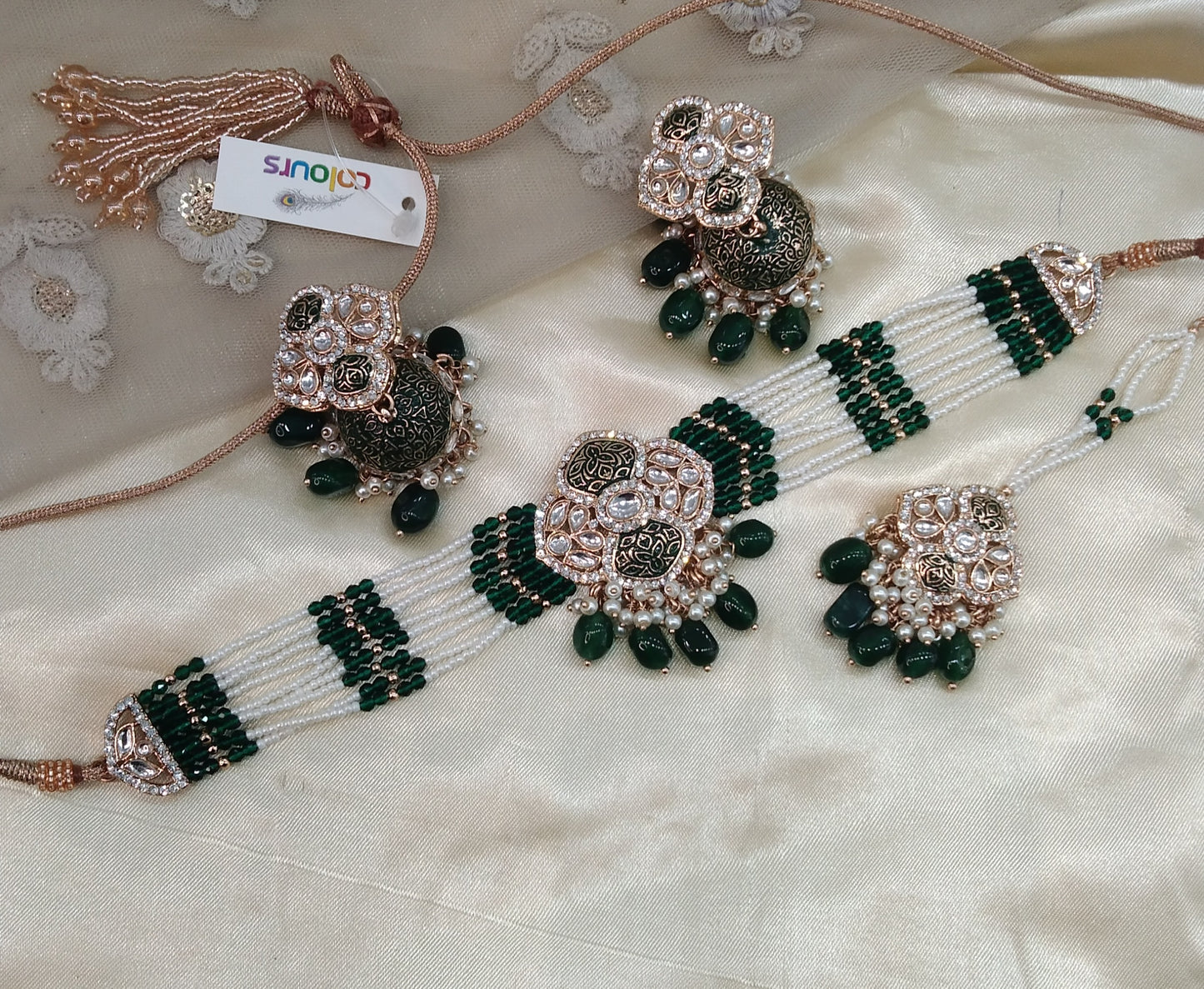 Green Kundan 21 Karet Choker Jewellery Hipsi Set