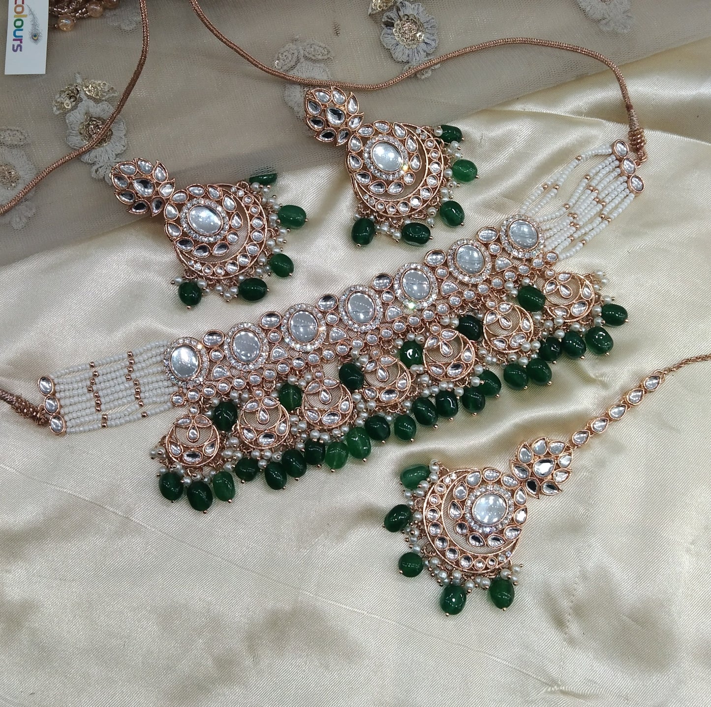 Green Kundan 21 Karet Choker Jewellery Huchi Set