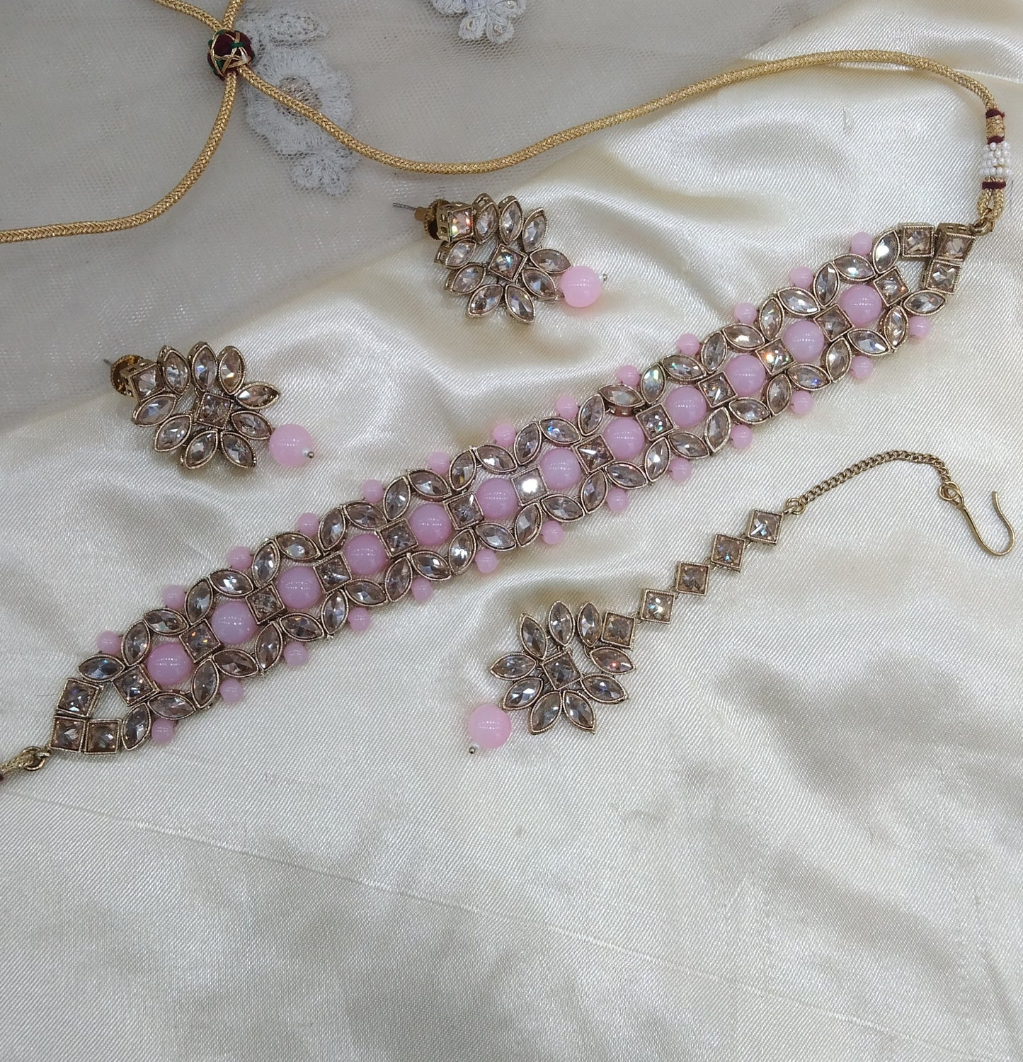Pink Antique Gold Choker Jewellery Hiki  Set