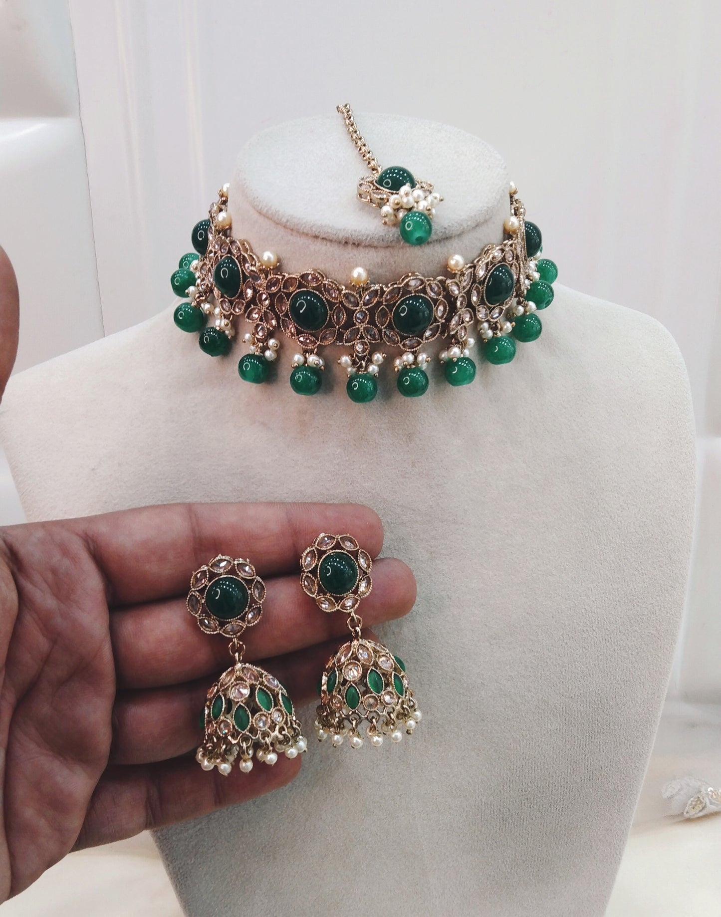 green Choker Jewellery Bendigo  Set