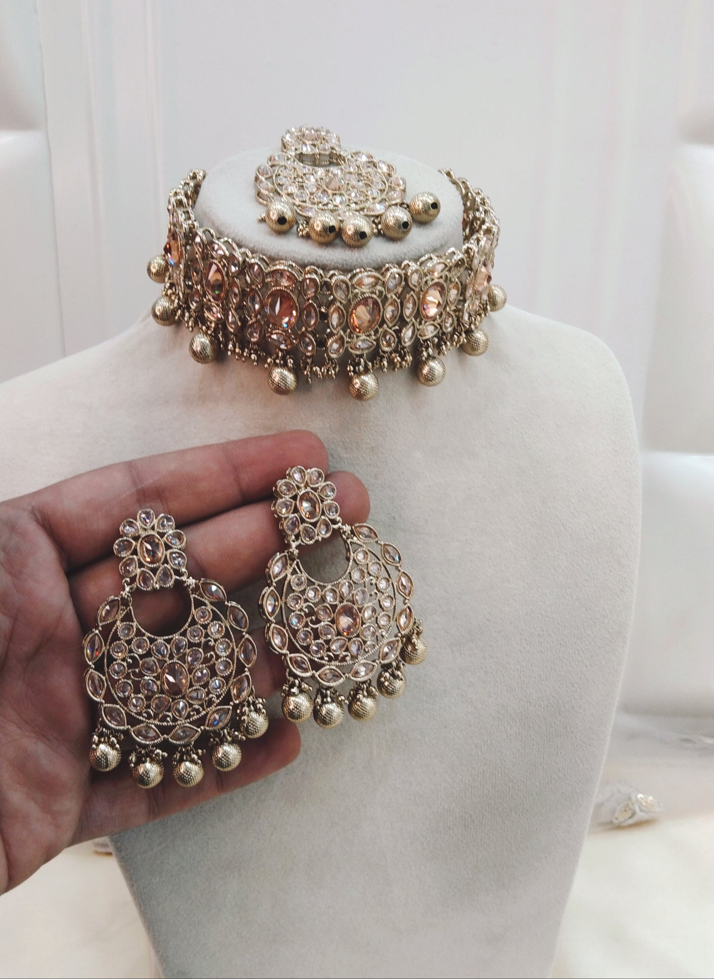 Antique Gold Choker Jewellery Wellington Set