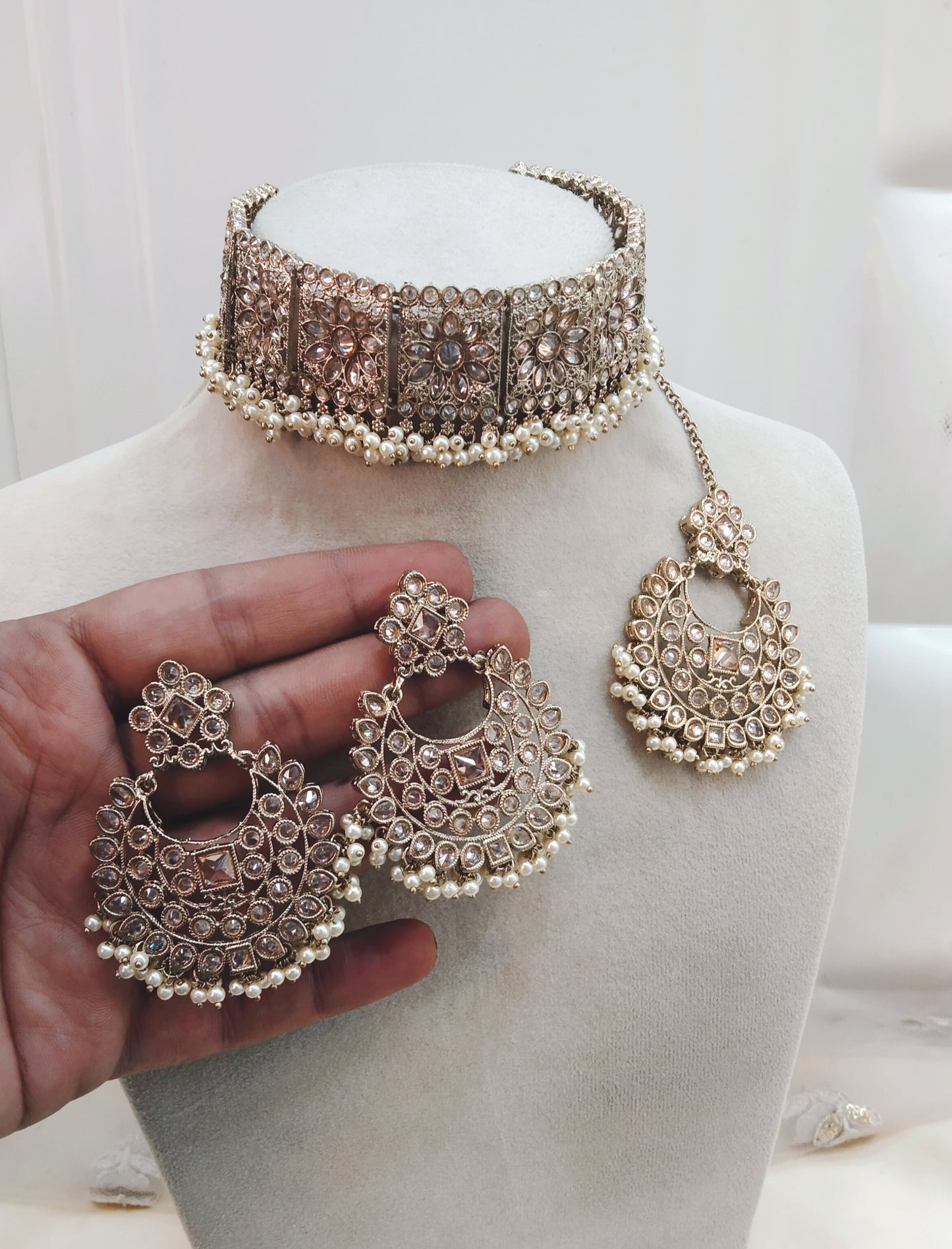 Antique Gold Choker Jewellery Shine Set