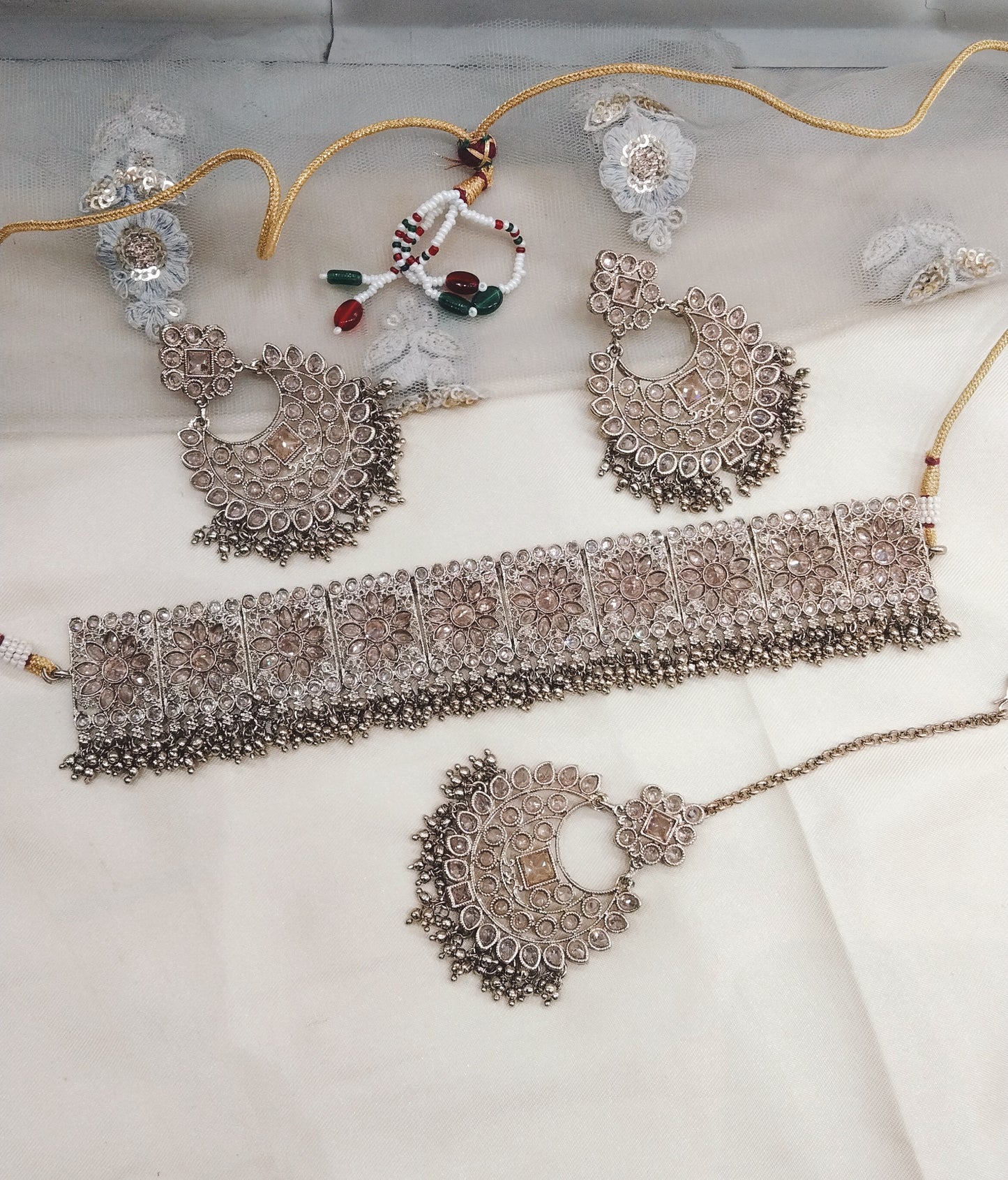Antique Gold Choker Jewellery Shine Set