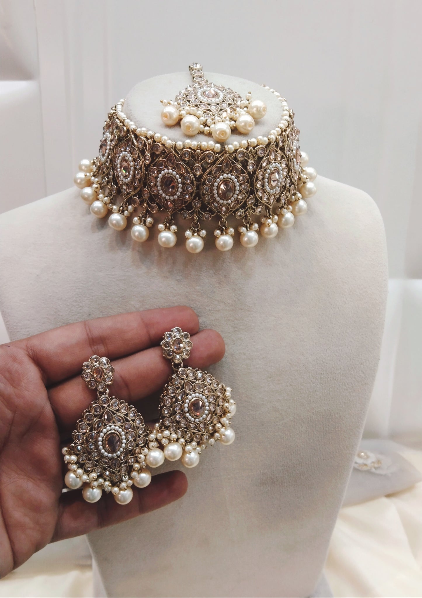 Antique Golden Choker Jewellery Hira Set