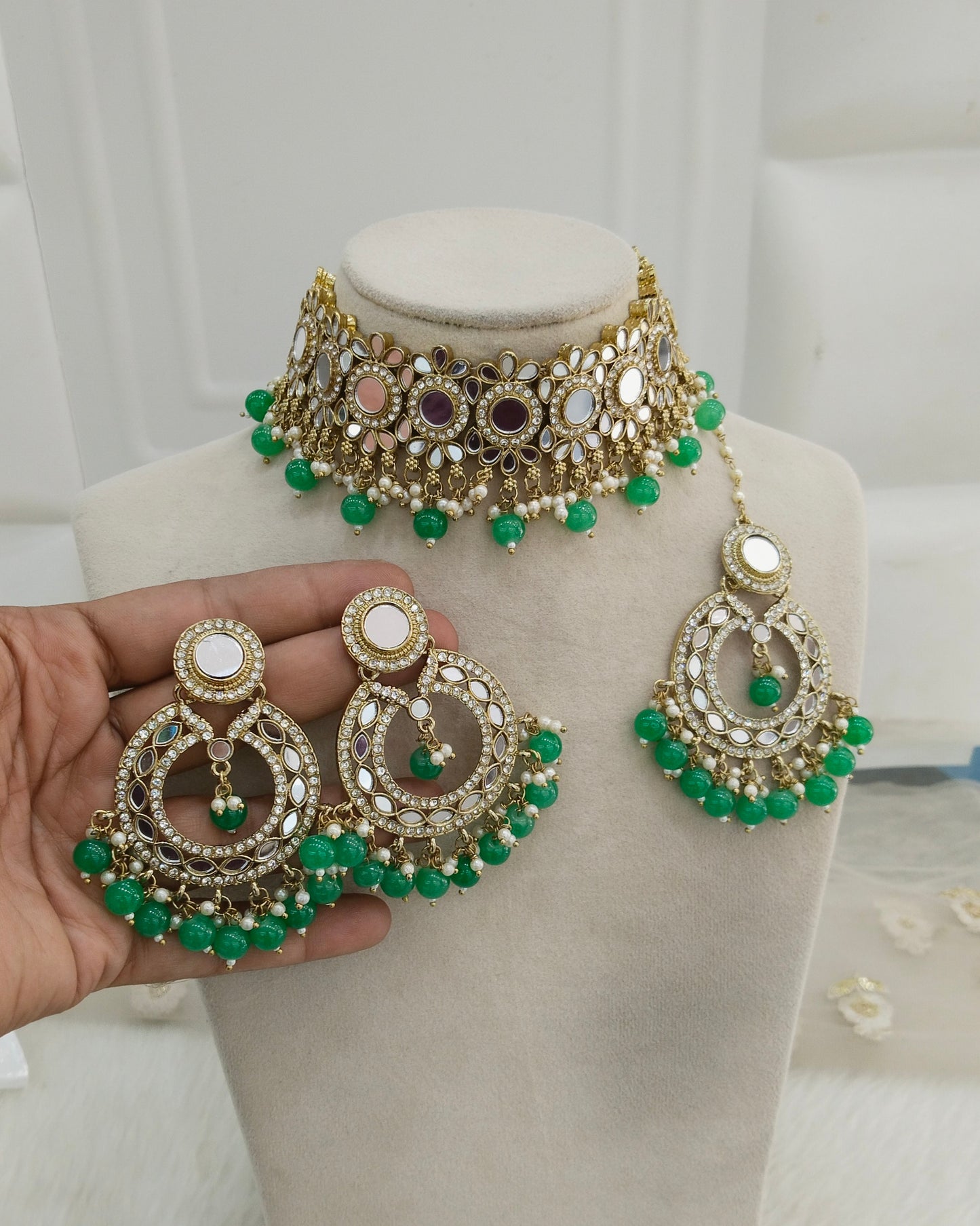 Green Mirror Kundan Choker Jewellery Line Set