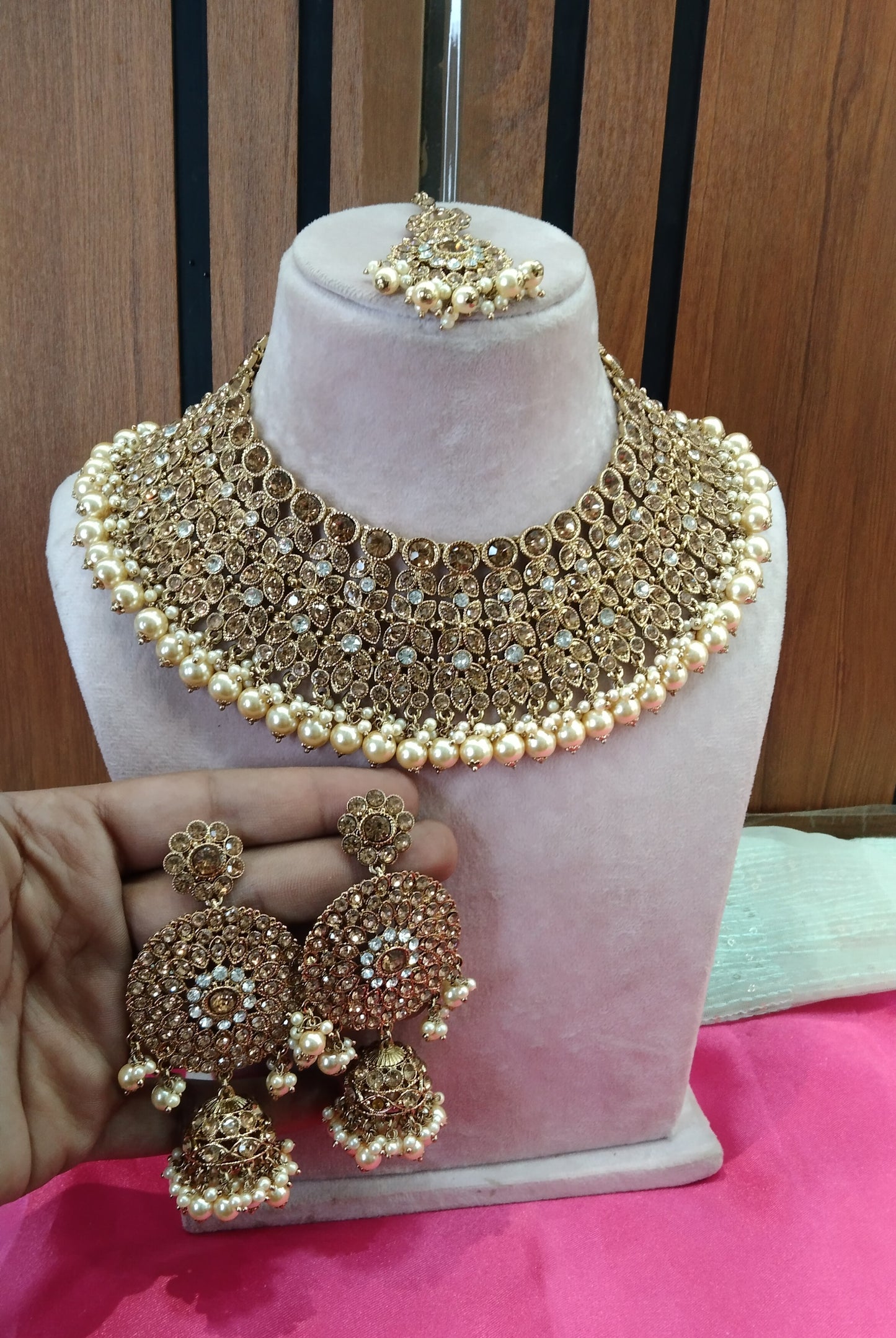 Antique Gold Necklace Jewellery Ventura Set