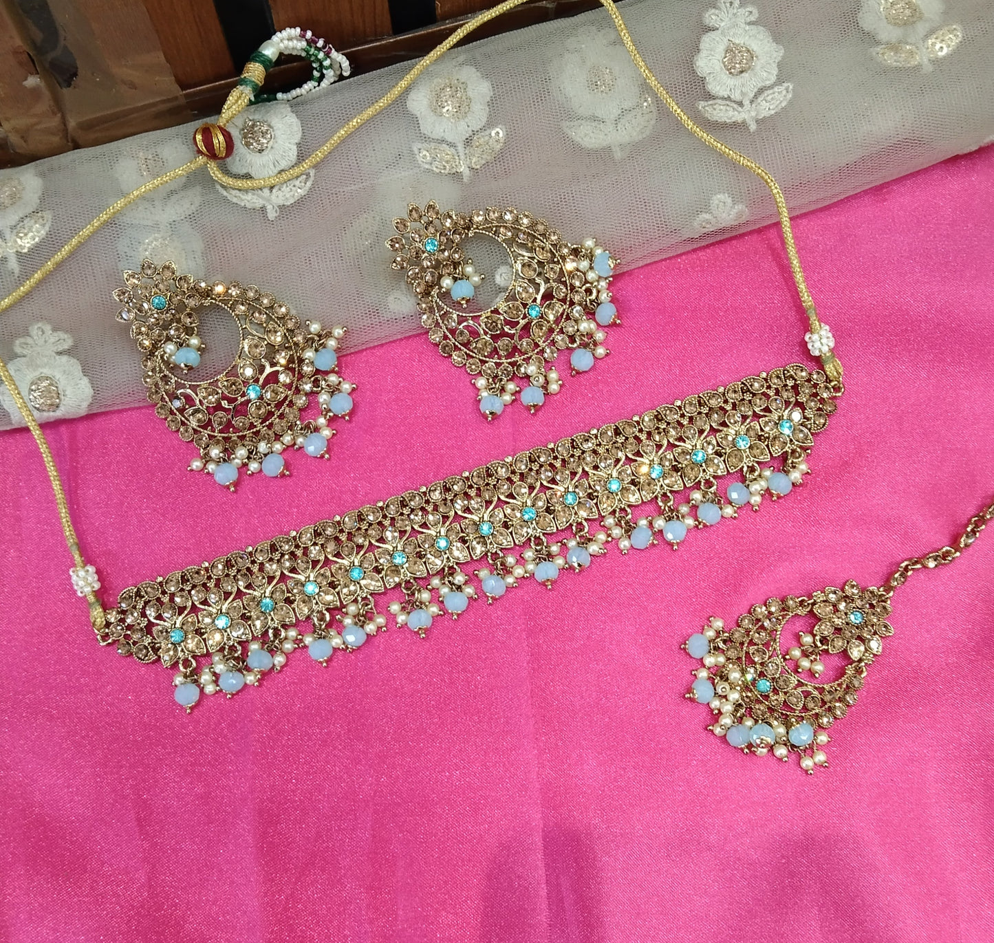 Sky Blue Choker Jewellery Vinland Set