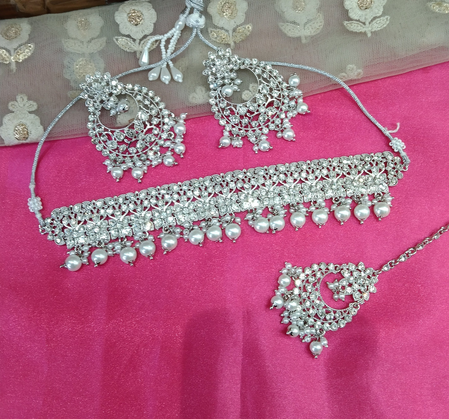 Silver White Choker Jewellery Vinland Set