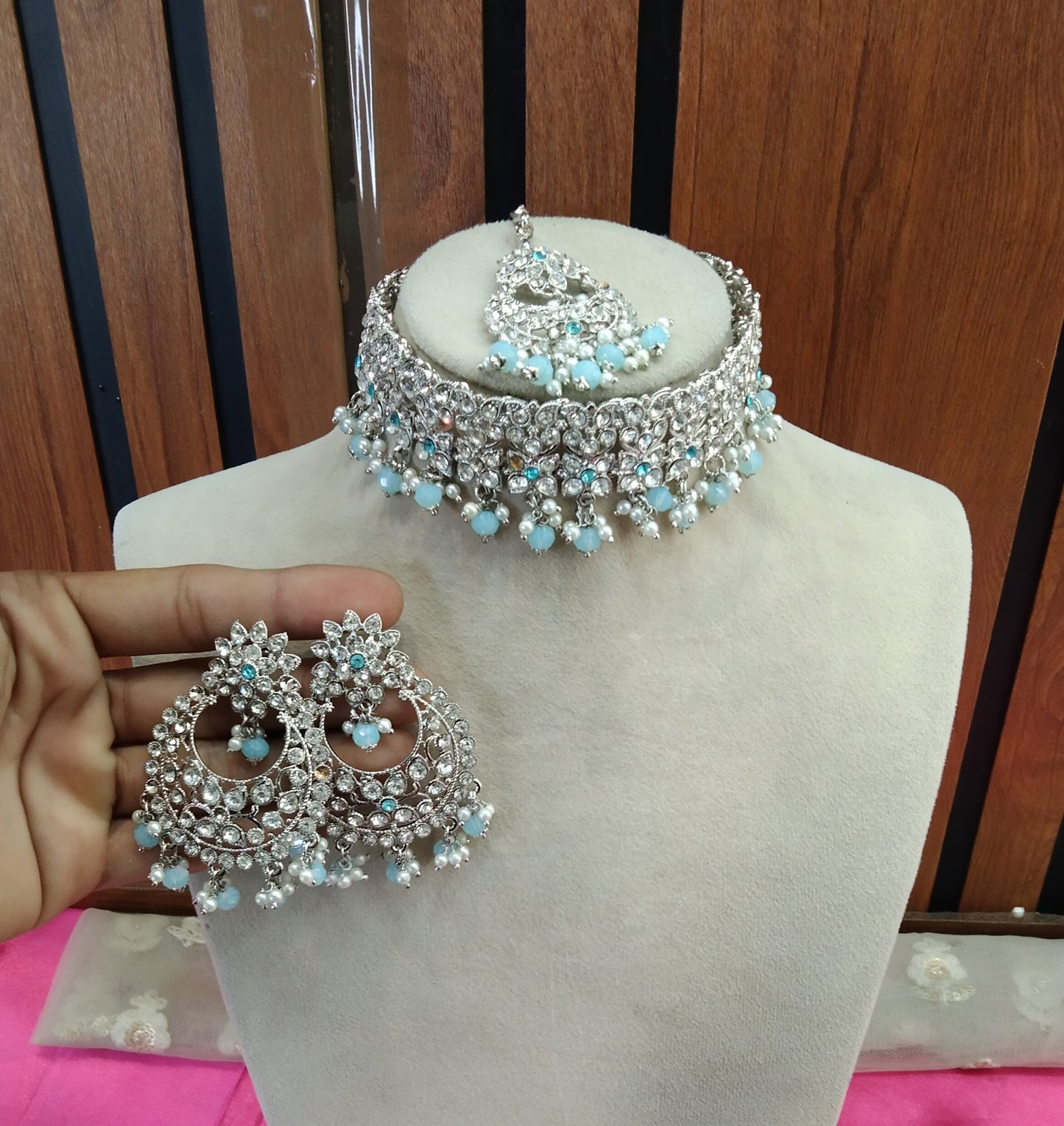 Silver Sky Blue Choker Jewellery Vinland Set