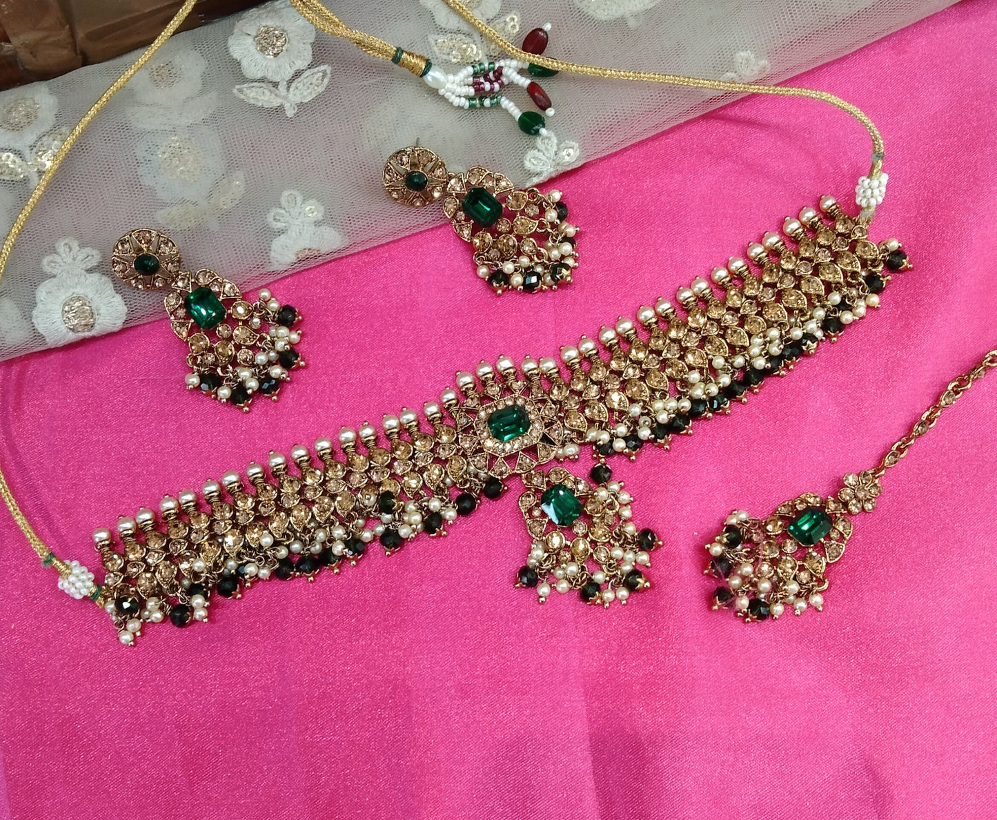 Green Choker Jewellery Adelaide Set