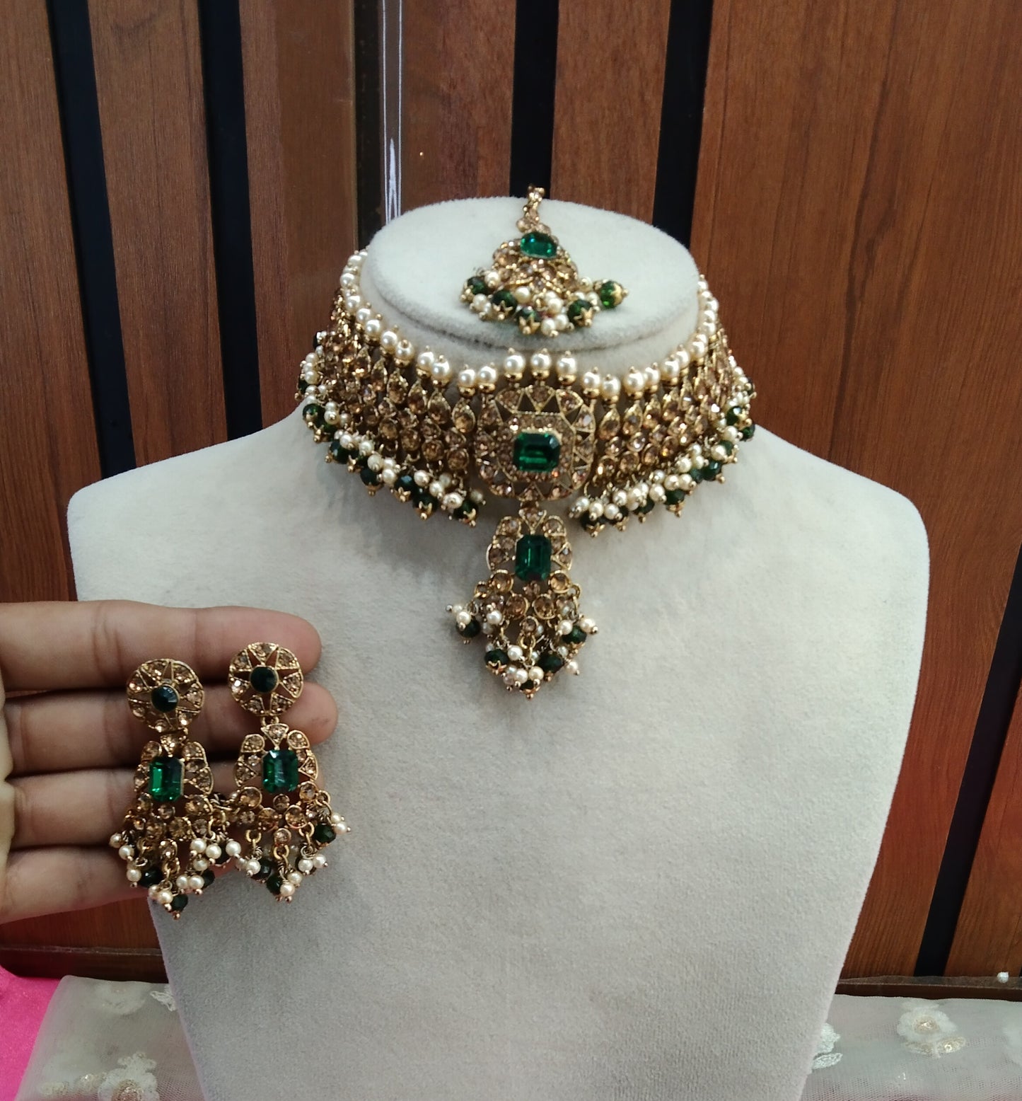 Green Choker Jewellery Adelaide Set