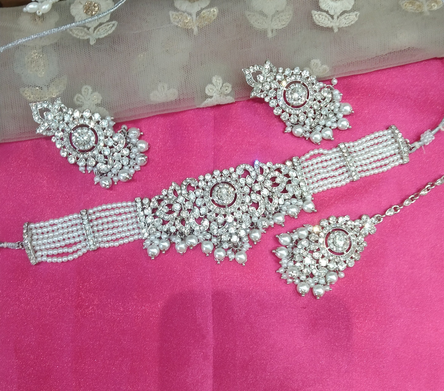 Silver White Choker Jewellery Imly Set