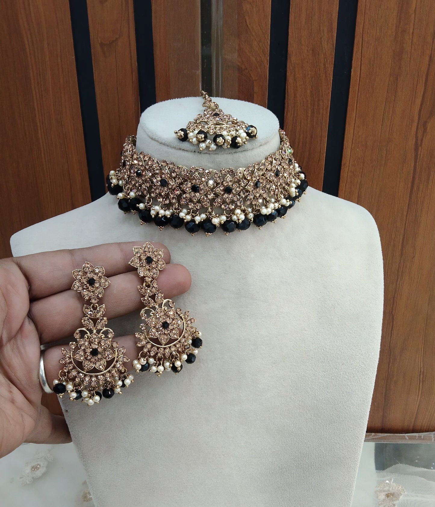 Antique Black Choker Jewellery Tesli Set