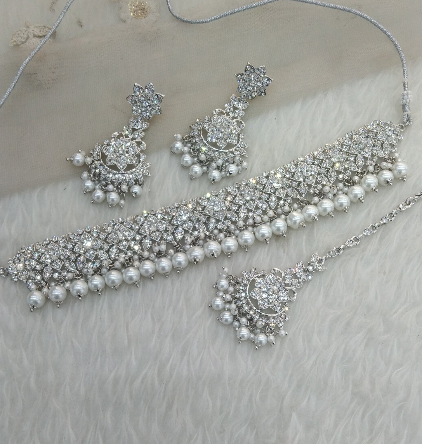 Silver White Choker Jewellery Tesli Set