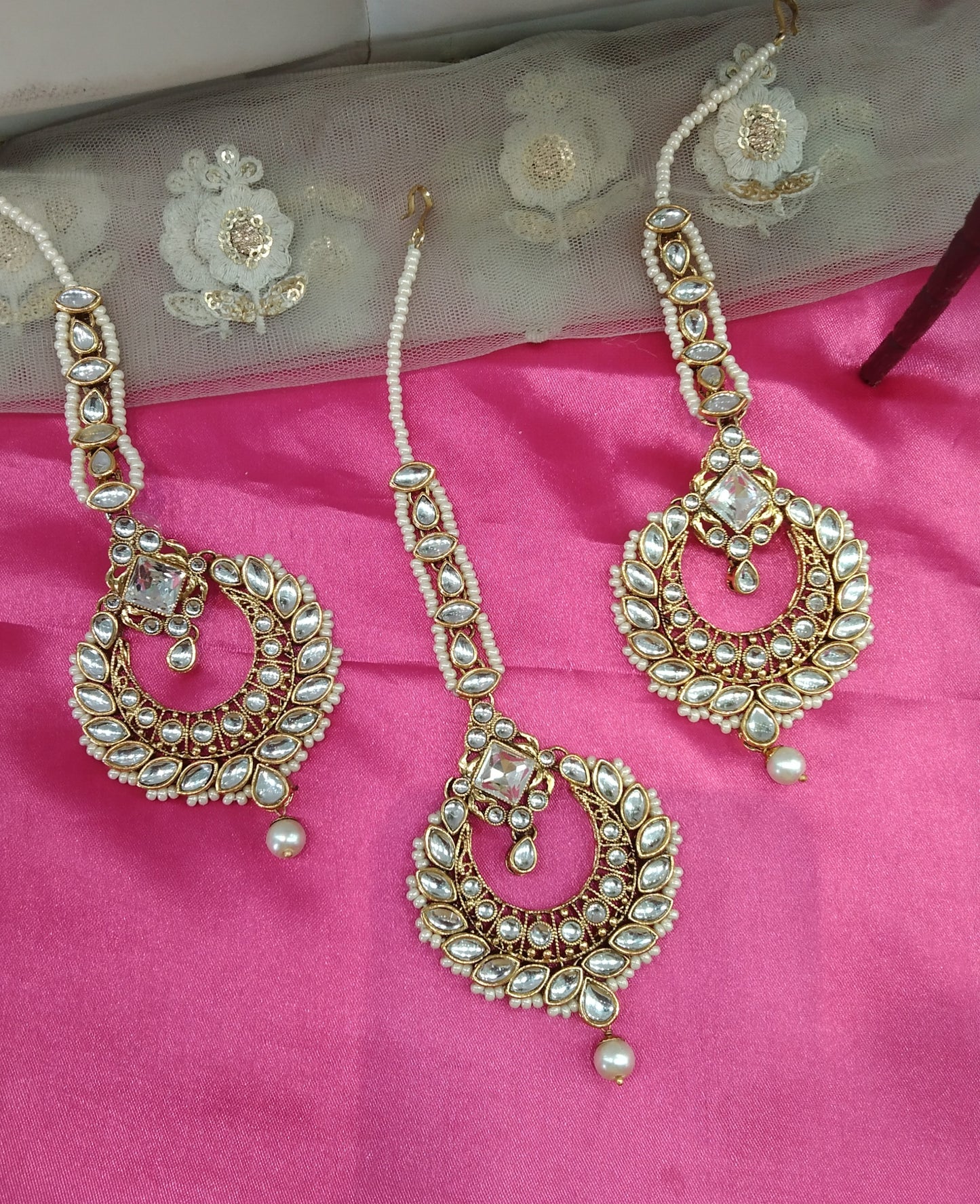 Gold White Kundan Jass Bollywood Earrings Tikka Set