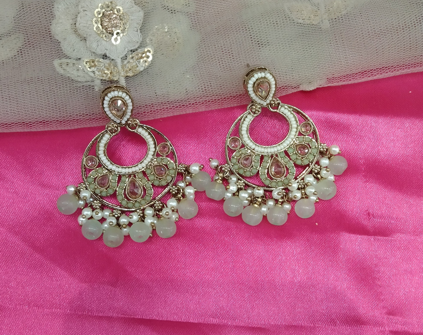 Pista Switi Bollywood Earrings