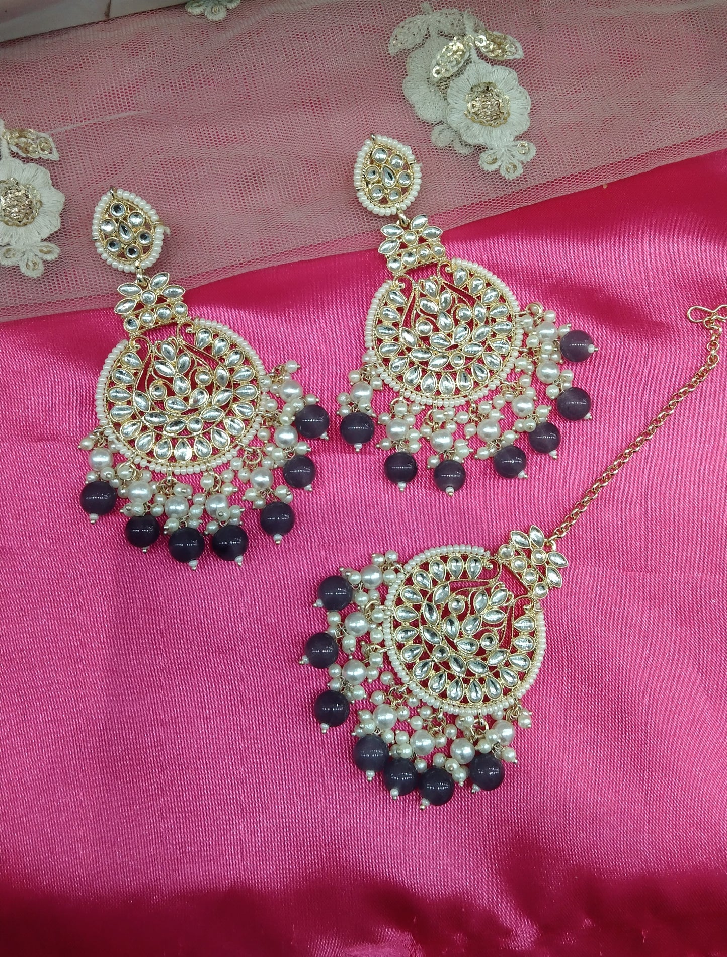 Grey Kundan Tape Bollywood Earrings Tikka Set