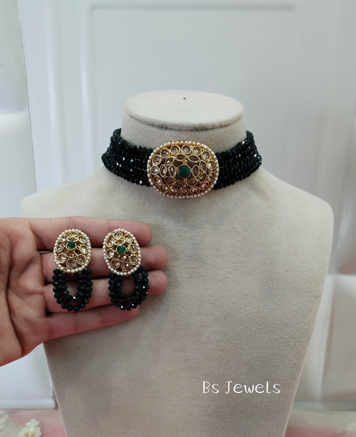 Green Champagne Stone Choker Jewellery Narayan Set