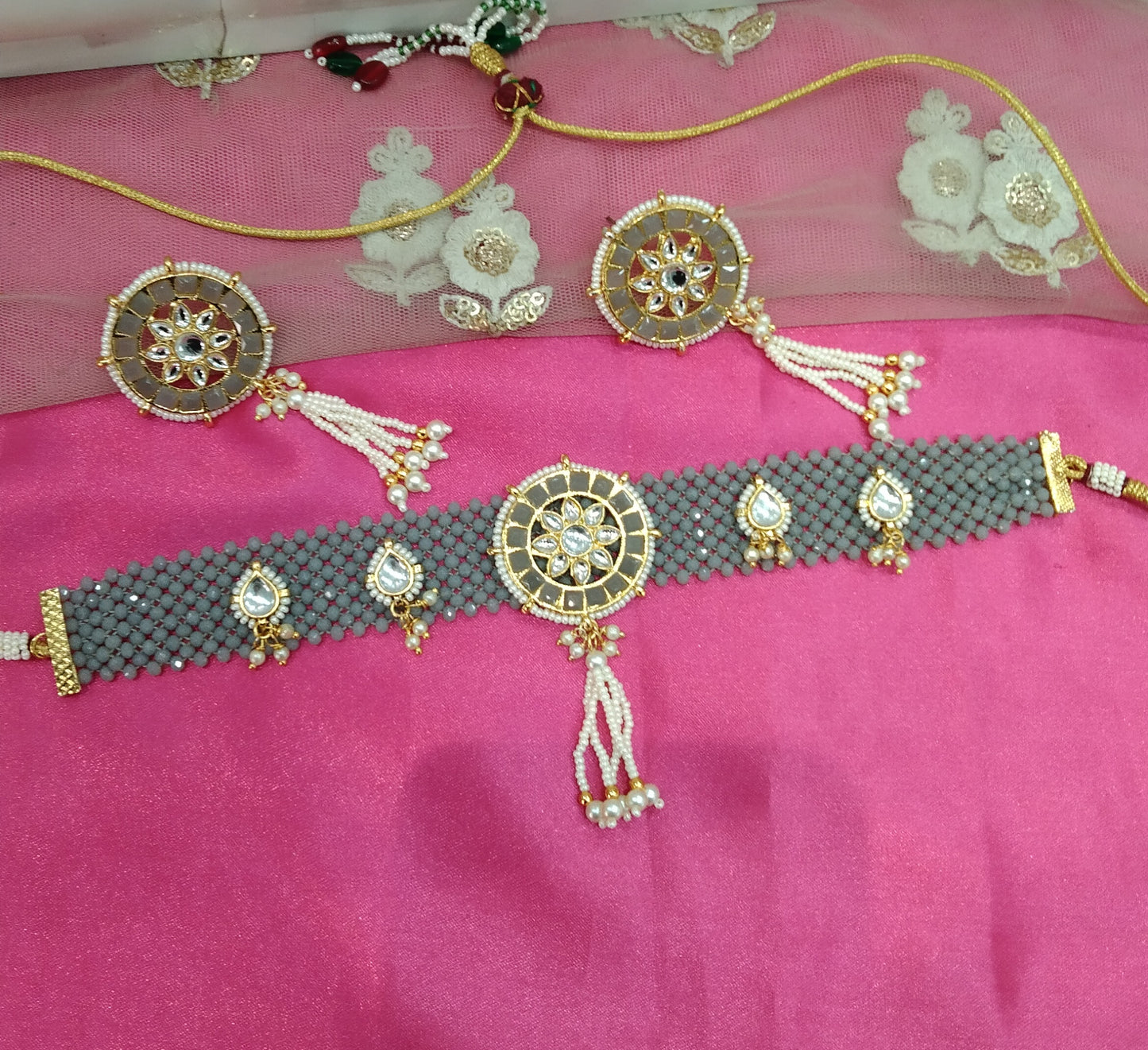 Grey Kundan Choker Jewellery Kaur Set