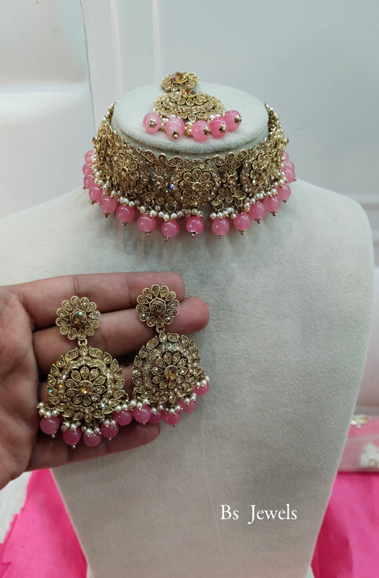 Gajjri Crystal Stone Choker Jewellery Hena Set